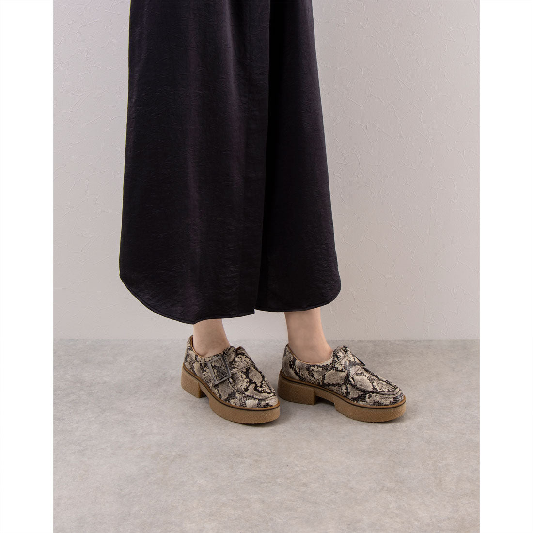 Linoso Monk / リノソモンク （グレースネイクレザー） グレースネイクレザー