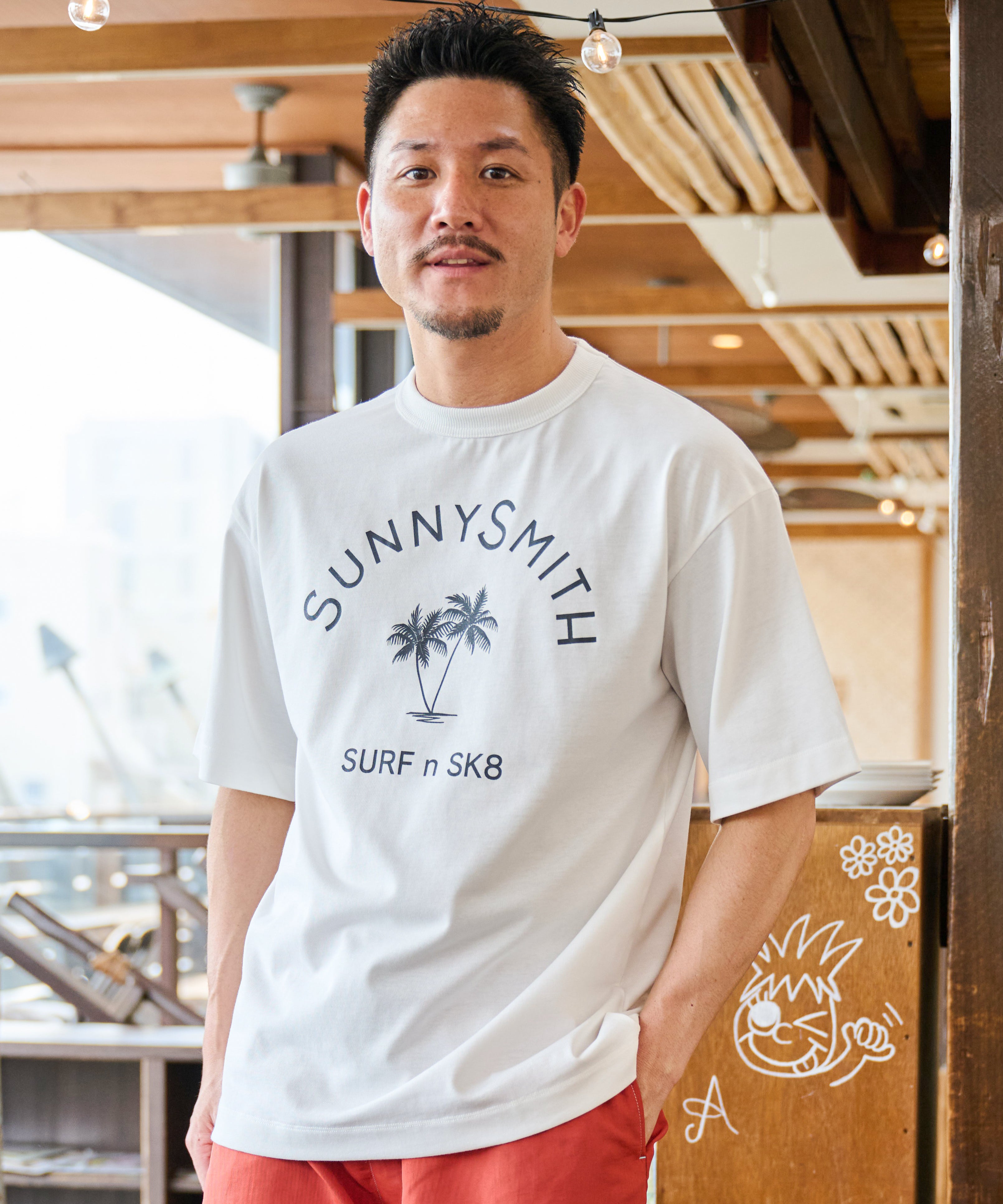 サニースミス Sunny Smith ヤシの木アーチロゴプリントTシャツ （ホワイト） ホワイト