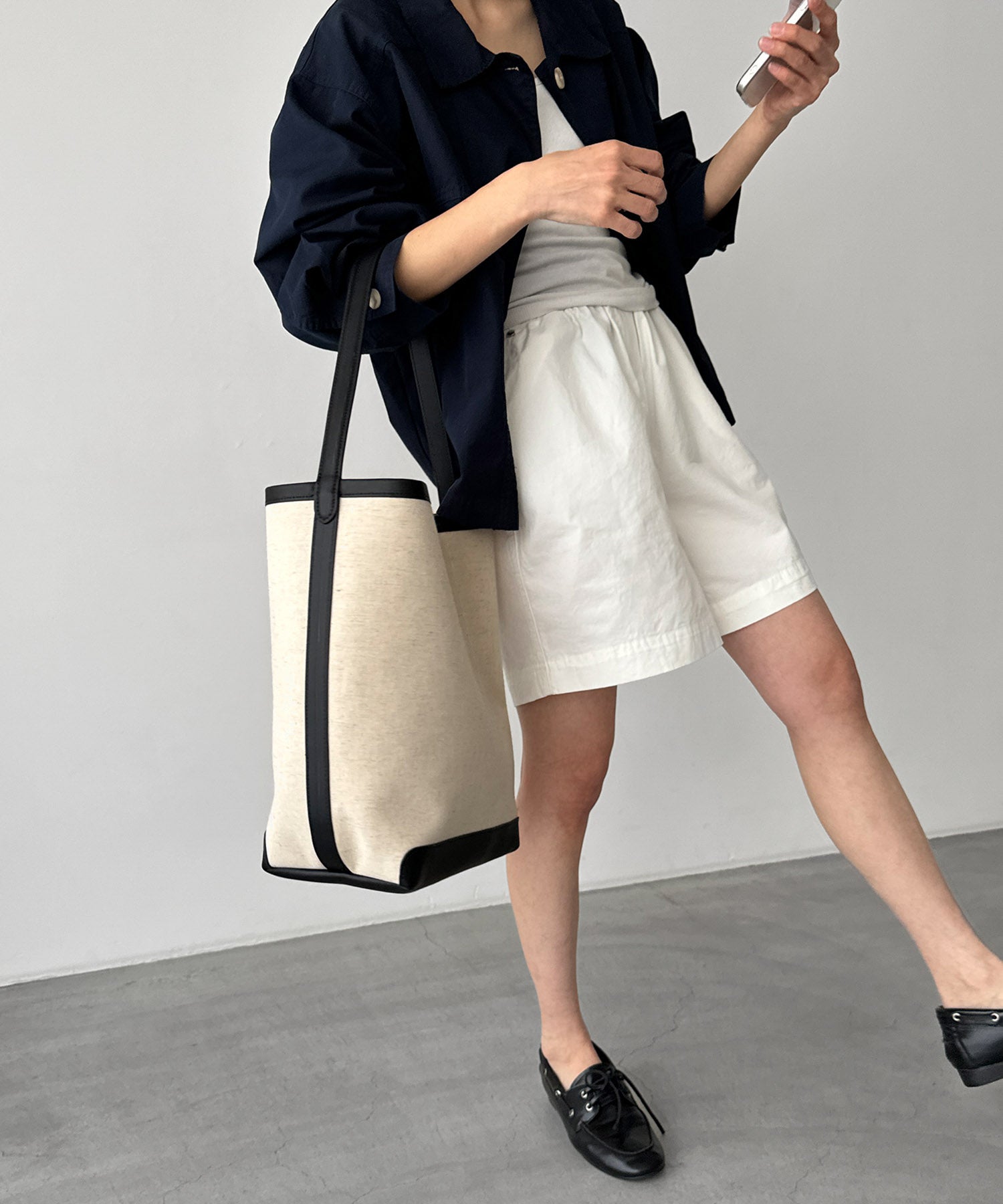 CANAL JEAN El mar Canvas Bicolor Shoulder Bag