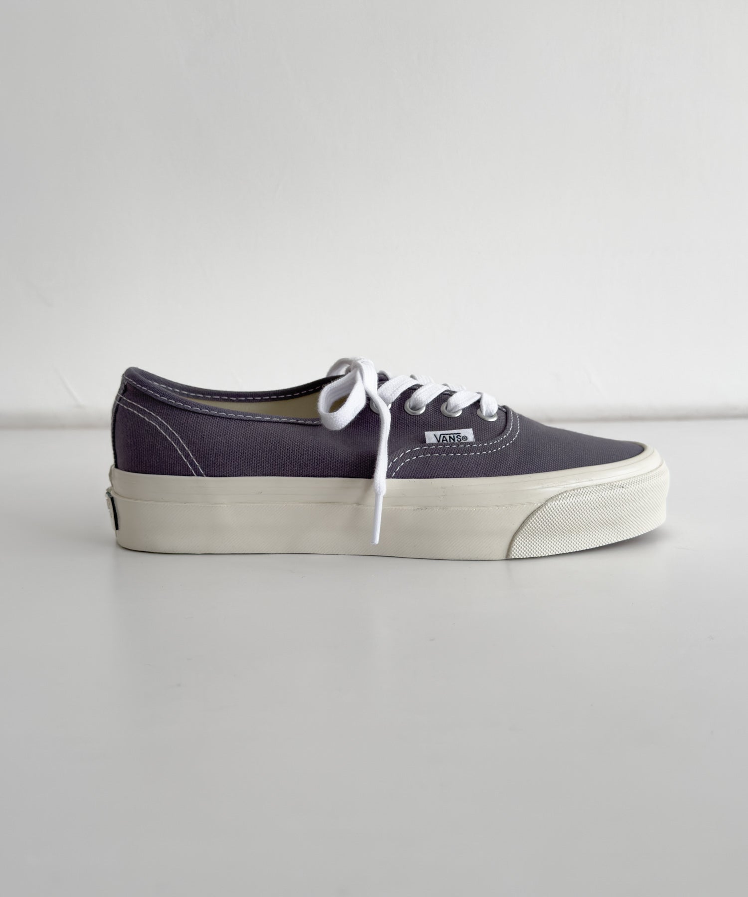 キャナルジーン CANAL JEAN VANS LX Authentic 44/VN000D9NFSM （チャコールグレー） チャコールグレー