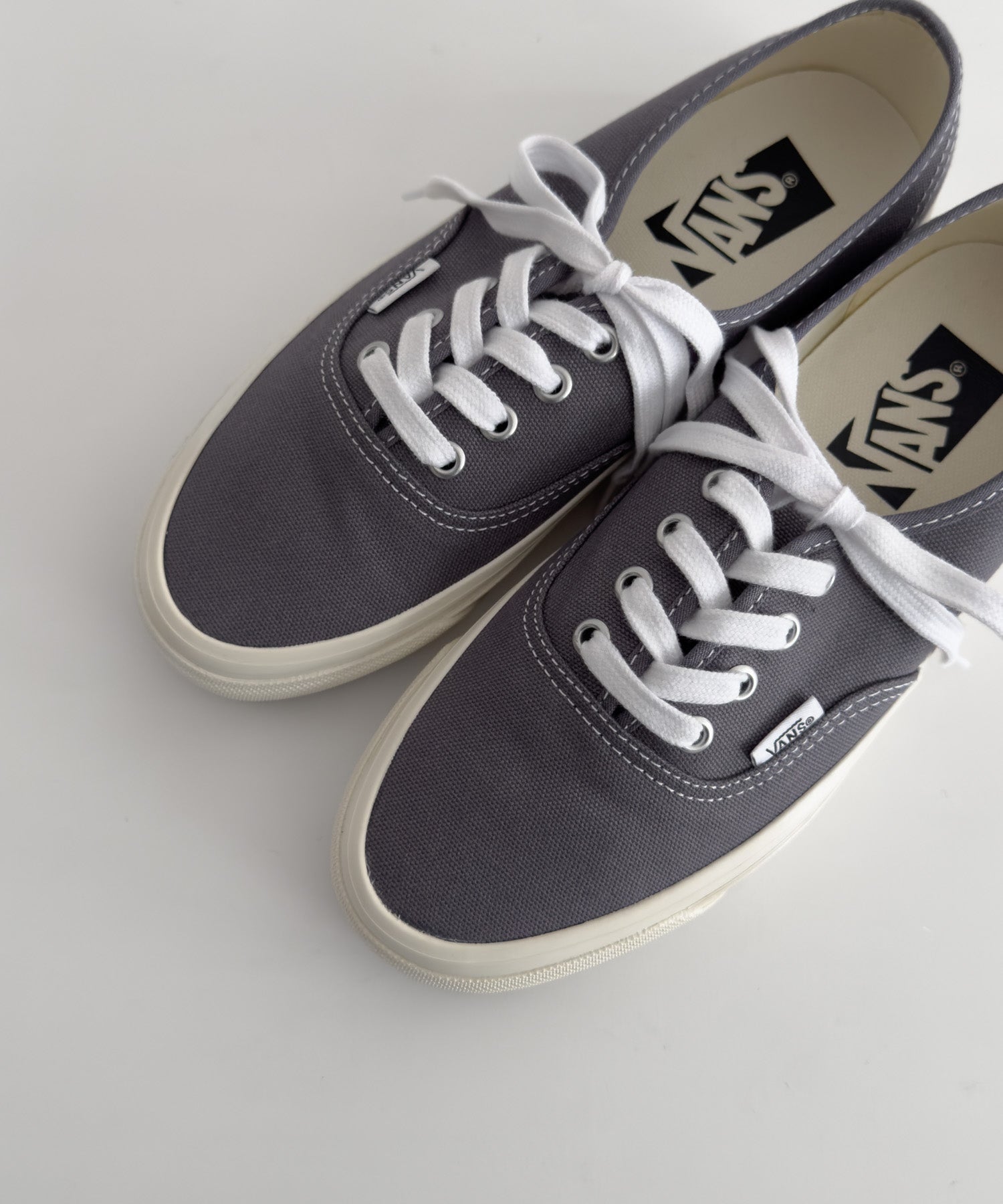 キャナルジーン CANAL JEAN VANS LX Authentic 44/VN000D9NFSM （チャコールグレー） チャコールグレー