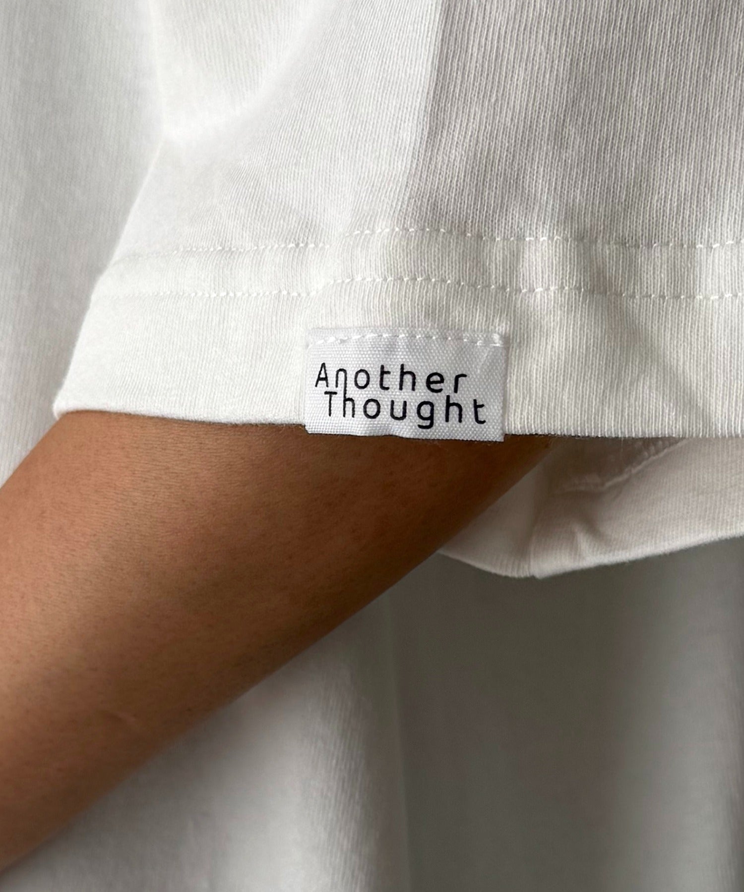 キャナルジーン CANAL JEAN Another Thought フロントプリント半袖Tシャツ （ホワイト） ホワイト