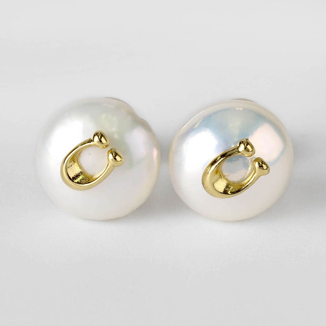 コーチ COACH ピアス シグネチャー C スタッドピアス 351511GLD107 （ホワイト/ゴールド） ホワイト/ゴールド