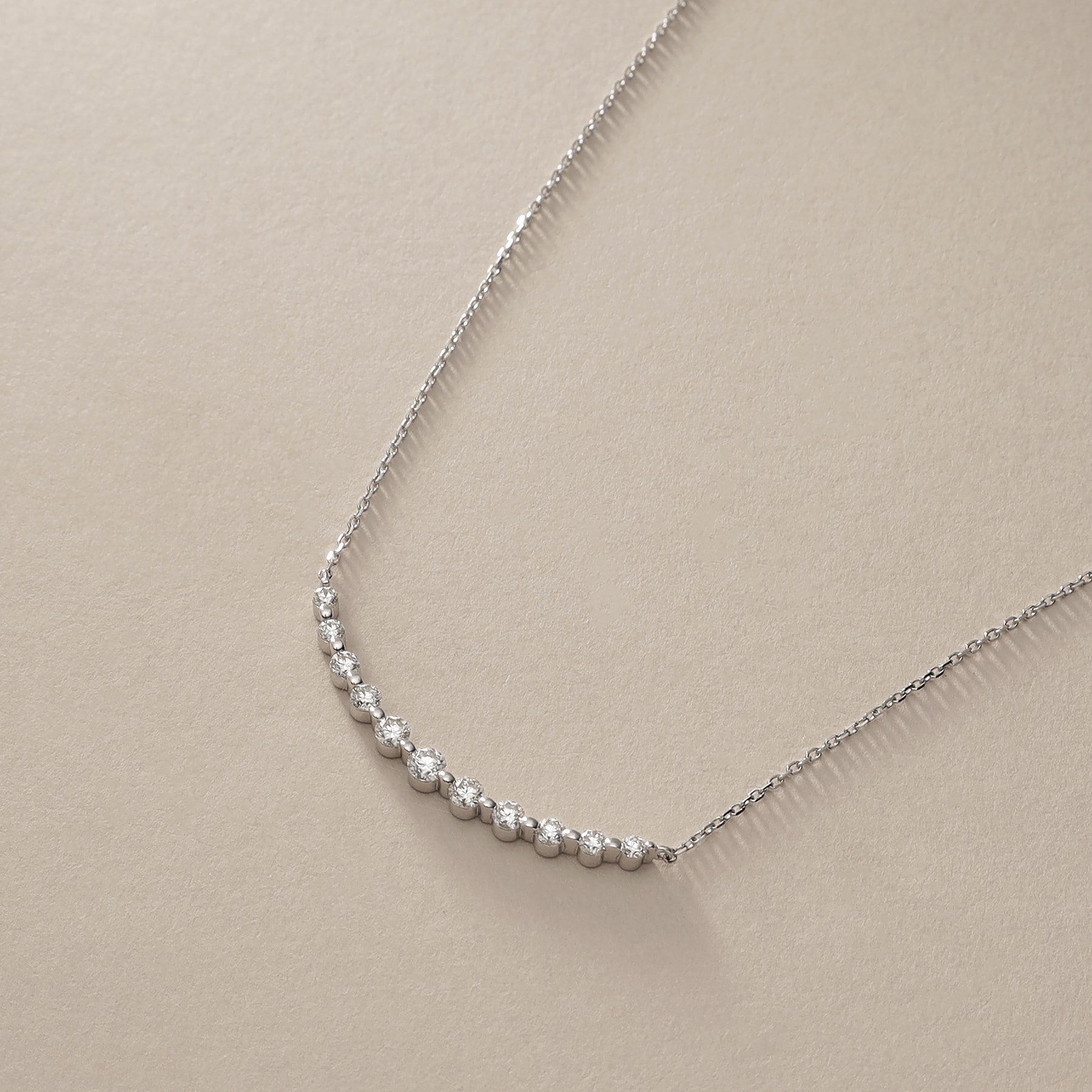 ココシュニック COCOSHNIK プラチナ ダイヤモンド グラデーション11石 ネックレス （プラチナ(904)） プラチナ(904)