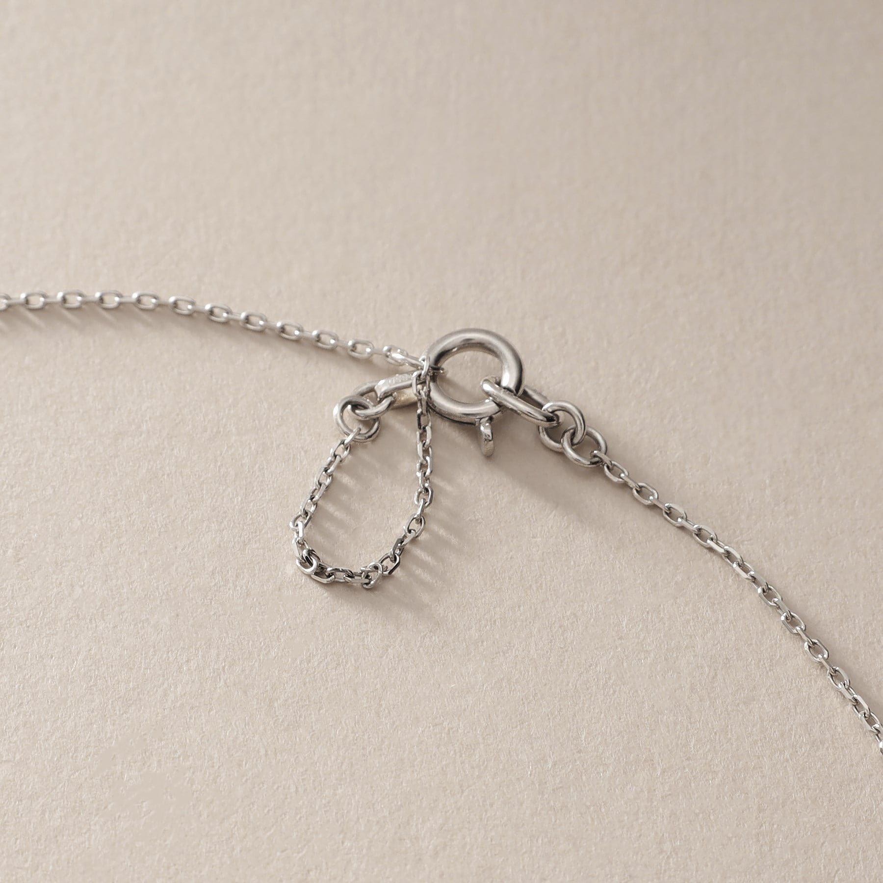 ココシュニック COCOSHNIK プラチナ ダイヤモンド グラデーション11石 ネックレス （プラチナ(904)） プラチナ(904)