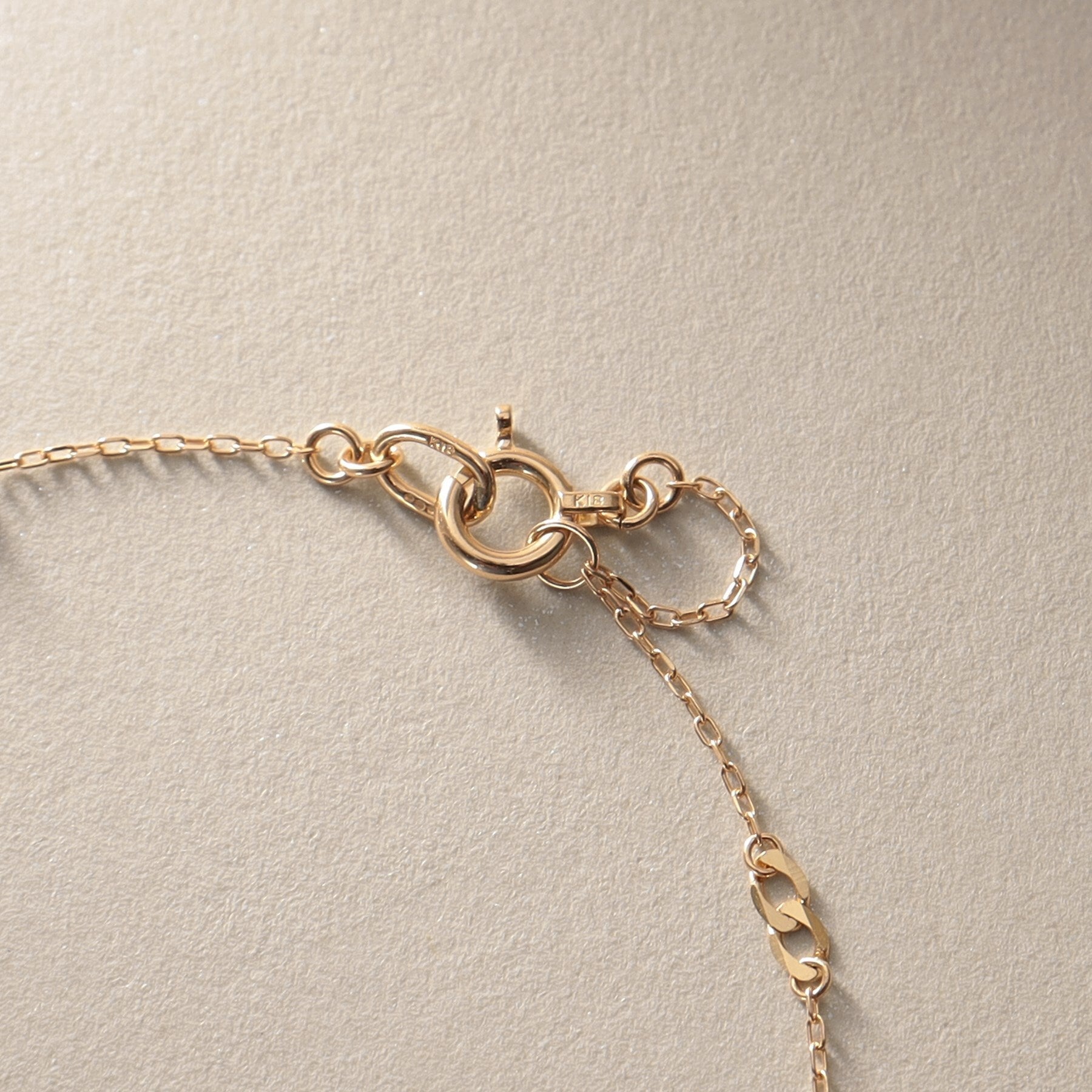 ココシュニック COCOSHNIK K18フラットキヘイ×カットビーズ ブレスレット （イエローゴールド(100)） イエローゴールド(100)