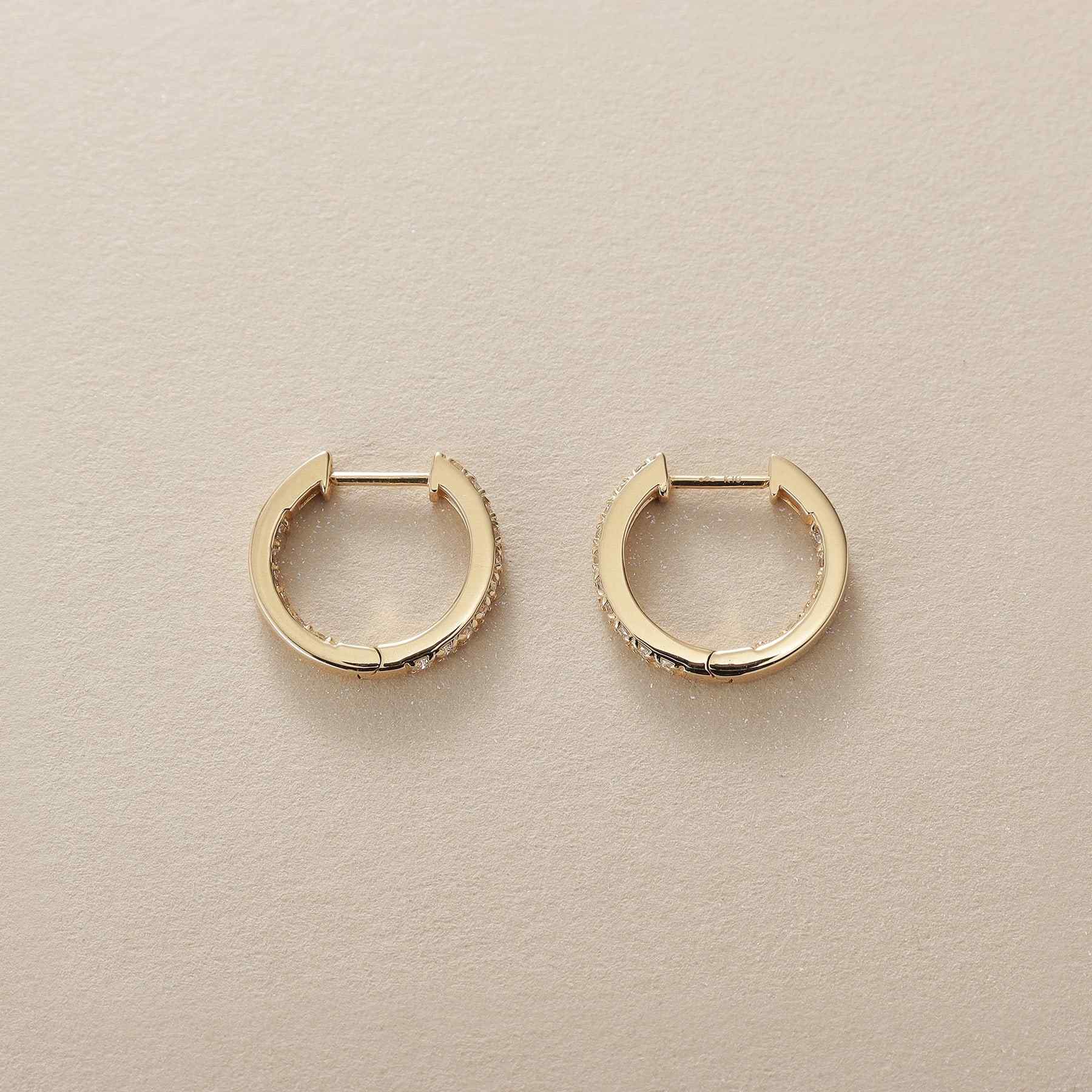 ココシュニック COCOSHNIK K10ダイヤモンド インサイドダイヤ 中折れピアス （イエローゴールド(104)） イエローゴールド(104)