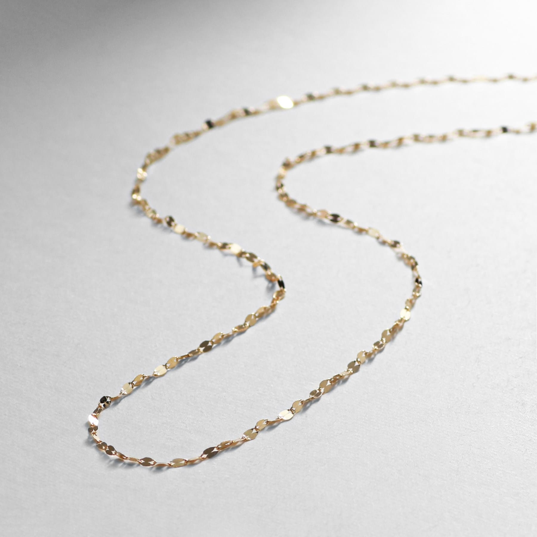 ココシュニック COCOSHNIK ◆(K18)フラワークロスチェーン ネックレス (イエローゴールド) ゴールド