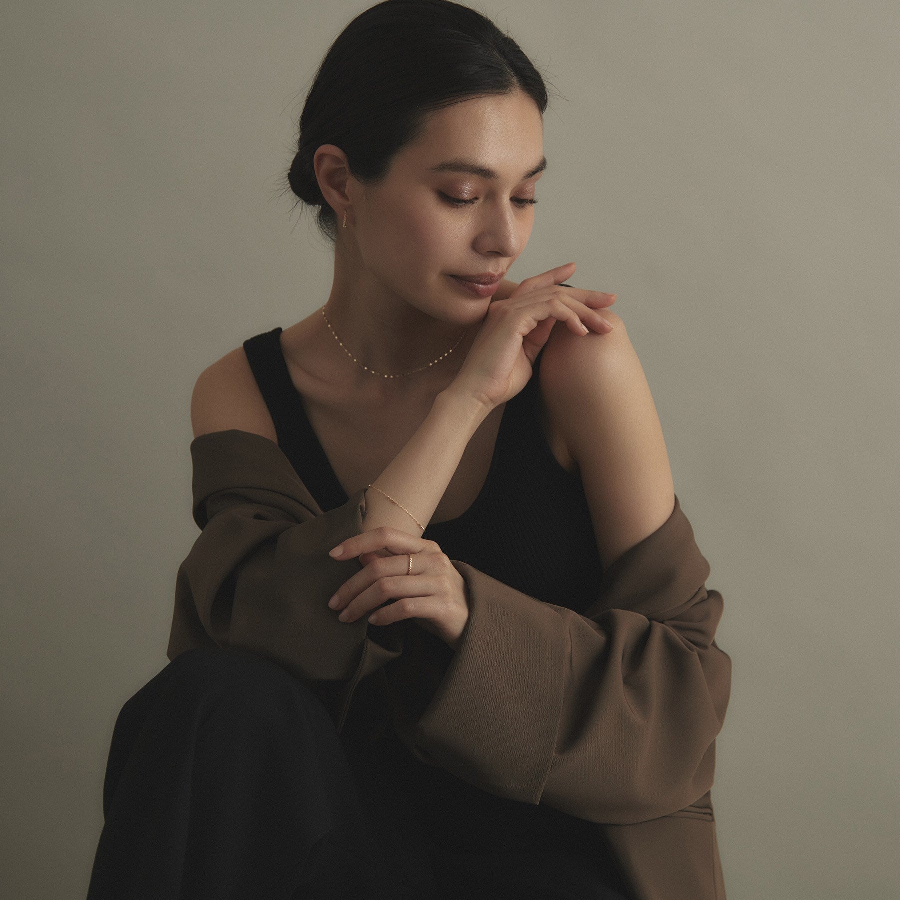 ココシュニック COCOSHNIK ◆(K18)フラワークロスチェーン ネックレス (イエローゴールド) ゴールド