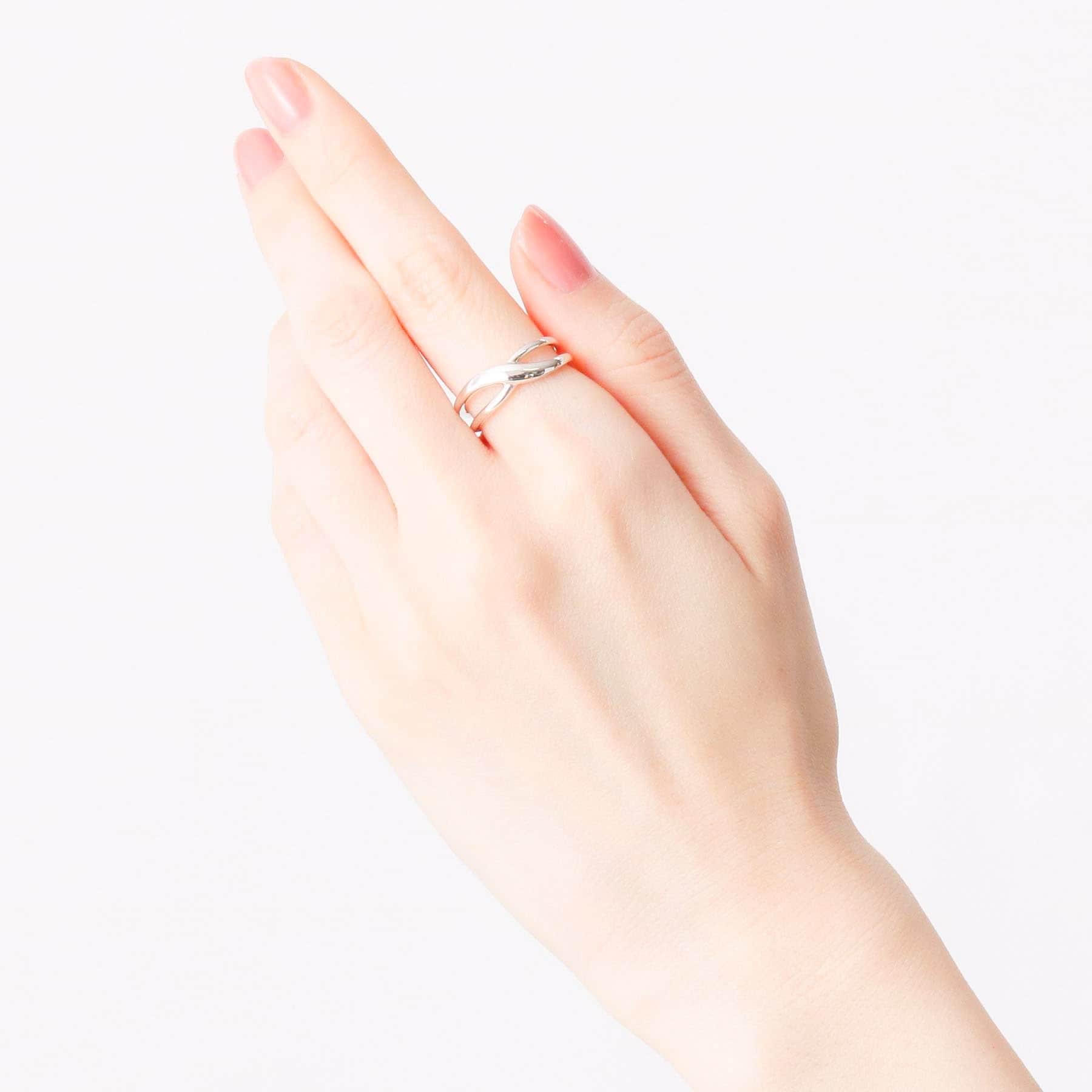 ココシュニック COCOSHNIK ラスティングシルバー　S字交差　リング (シルバー) シルバー(600)