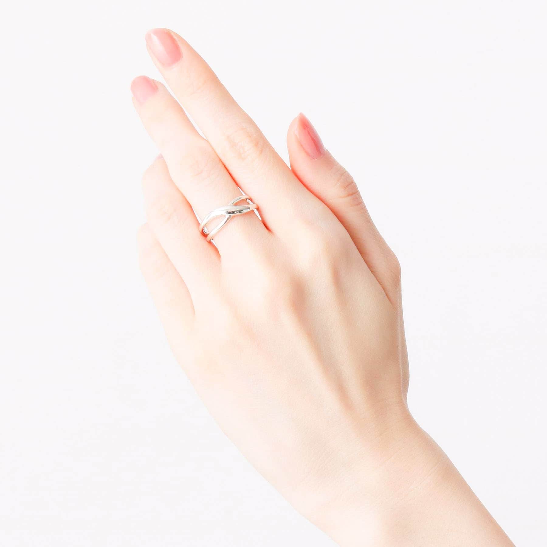 ココシュニック COCOSHNIK ラスティングシルバー　S字交差　リング (シルバー) シルバー(600)