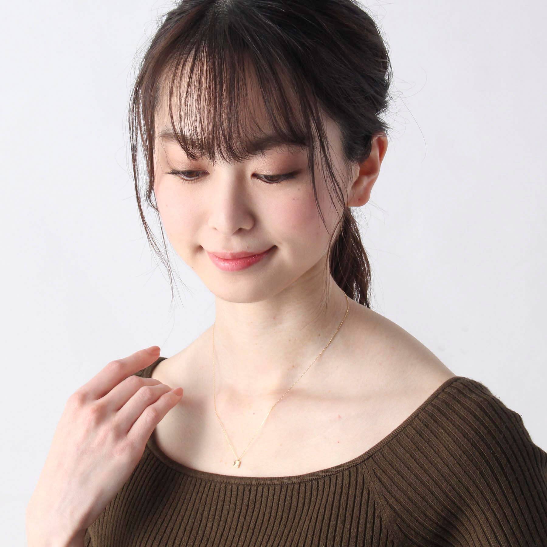 ココシュニック COCOSHNIK K18ダイヤモンド　ジオメモチーフ四角　ネックレス