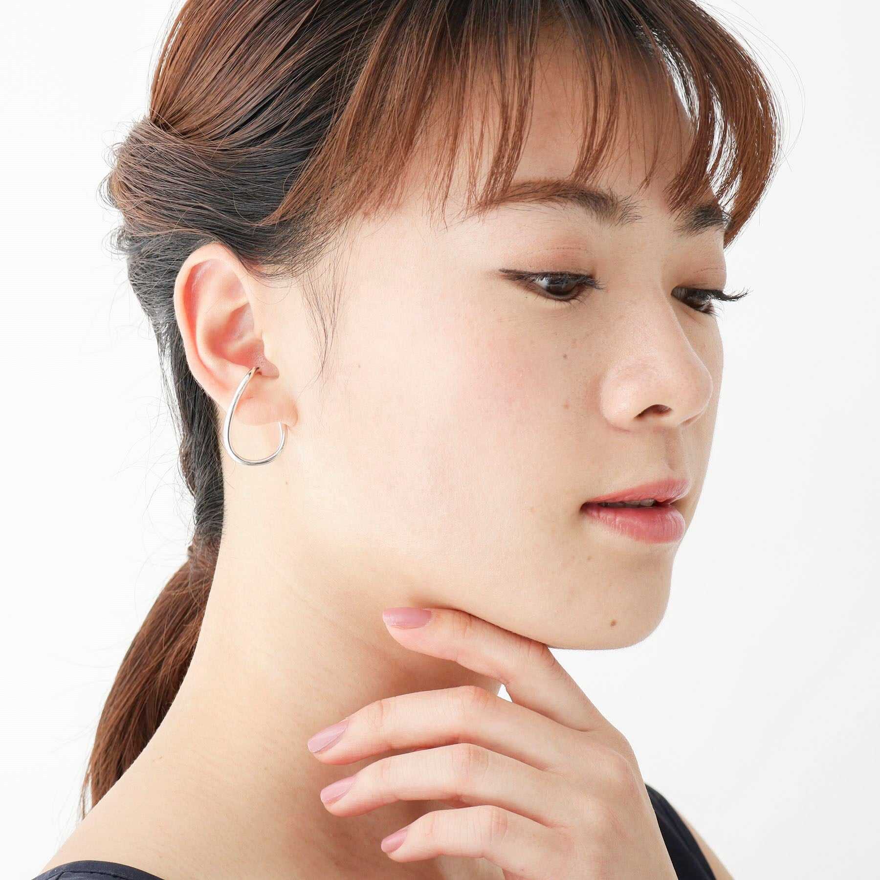 ココシュニック COCOSHNIK シルバー ラップイヤーカフ