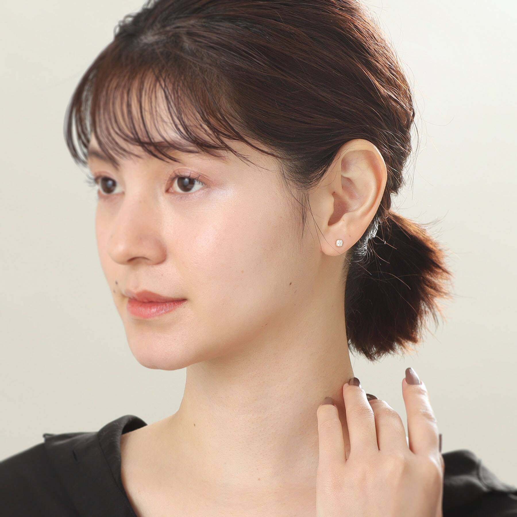 ココシュニック COCOSHNIK K18ダイヤモンド　ランダムパヴェ　スクエア　スタッドピアス (イエローゴールド) イエローゴールド(104)