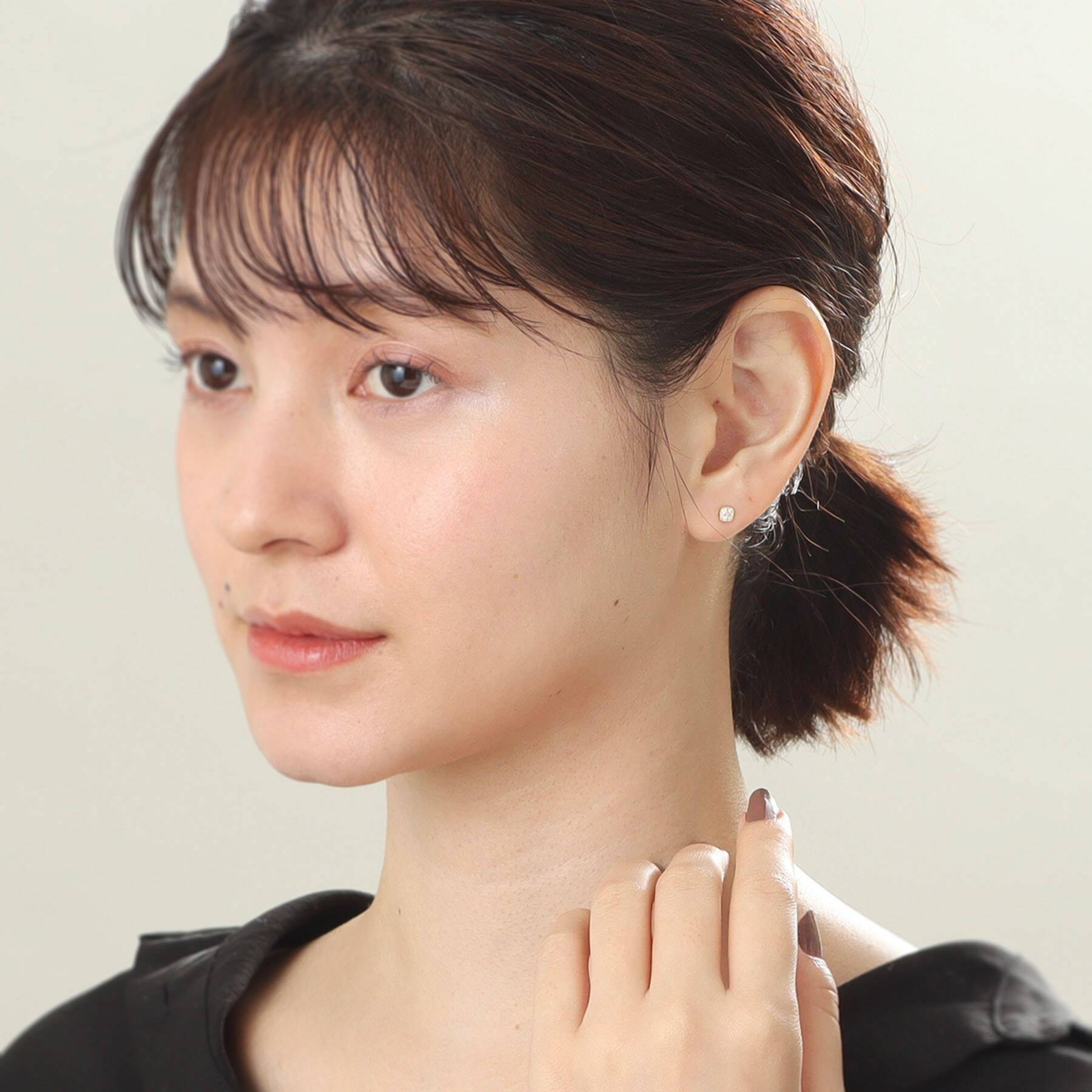 ココシュニック COCOSHNIK K18ダイヤモンド　ランダムパヴェ　スクエア　スタッドピアス (イエローゴールド) イエローゴールド(104)