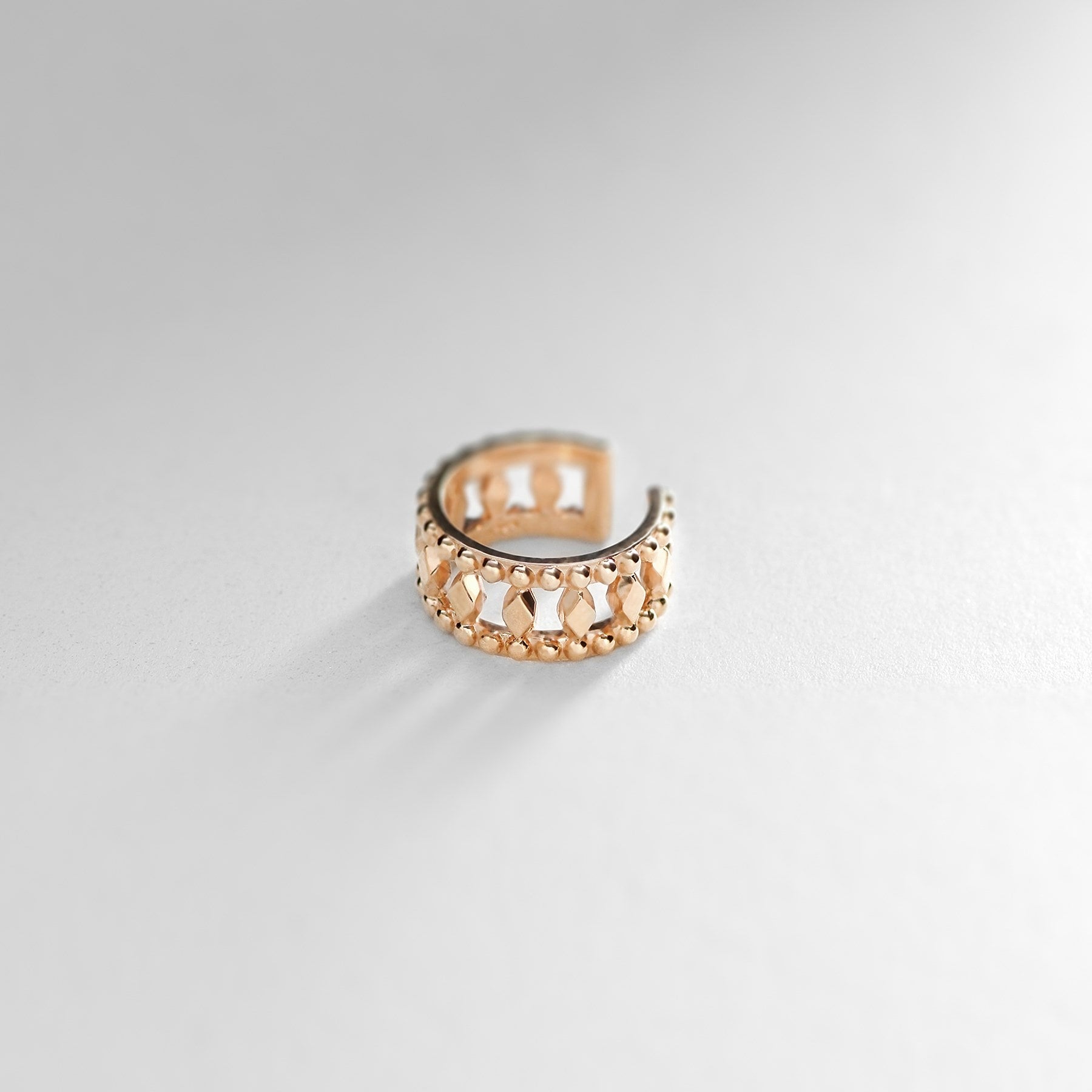 ココシュニック COCOSHNIK K10切子×ミル イヤーカフ イエローゴールド(100)