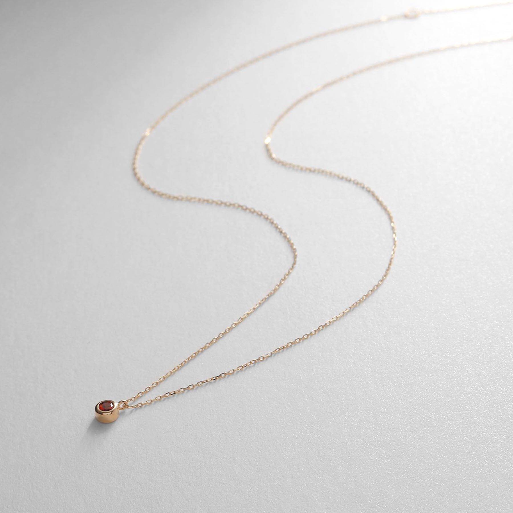 ココシュニック COCOSHNIK 【WEB限定】K10スピリチュアルストーン（ガーネット）ネックレス イエローゴールド(101)