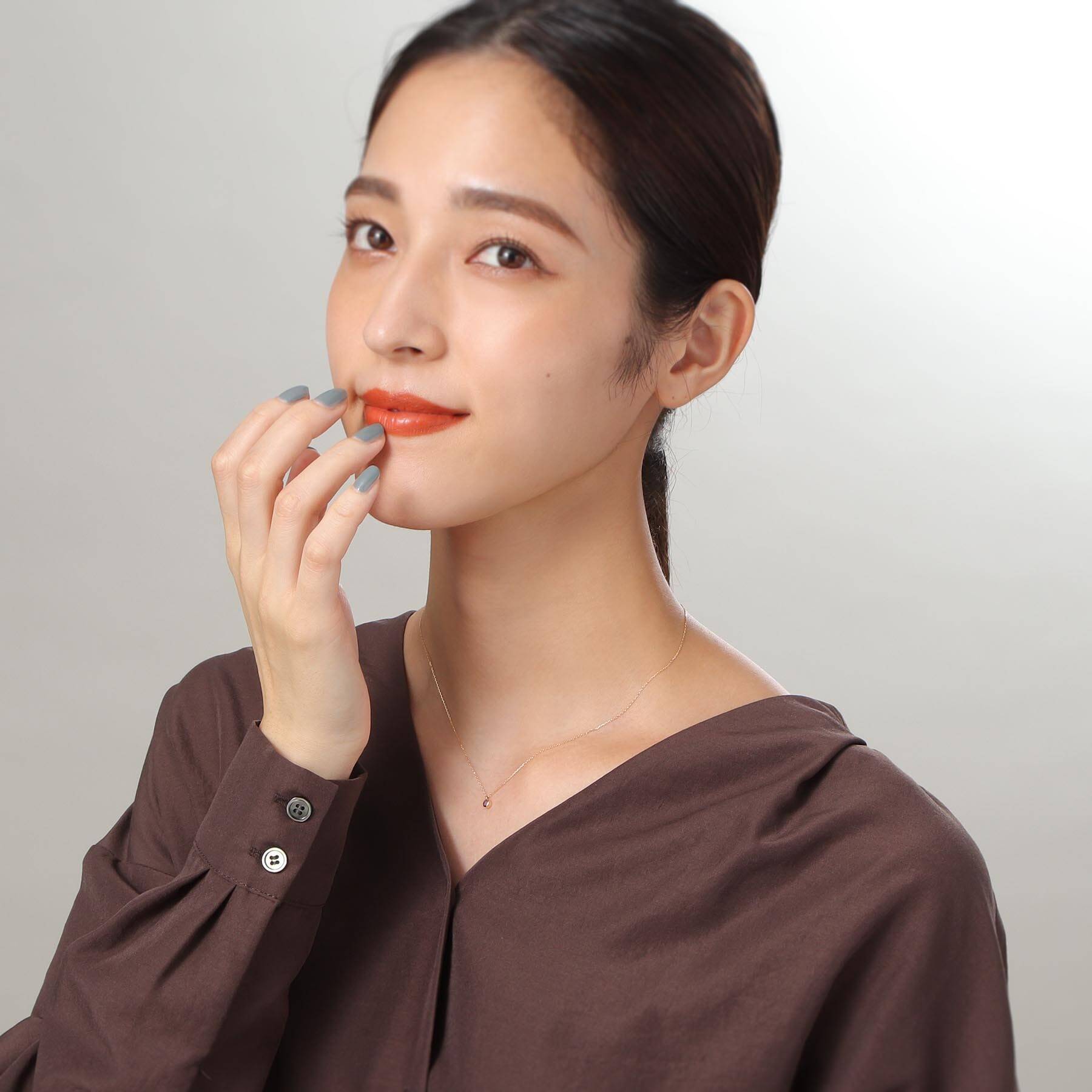 ココシュニック COCOSHNIK 【WEB限定】K10スピリチュアルストーン（アメシスト）ネックレス イエローゴールド(102)