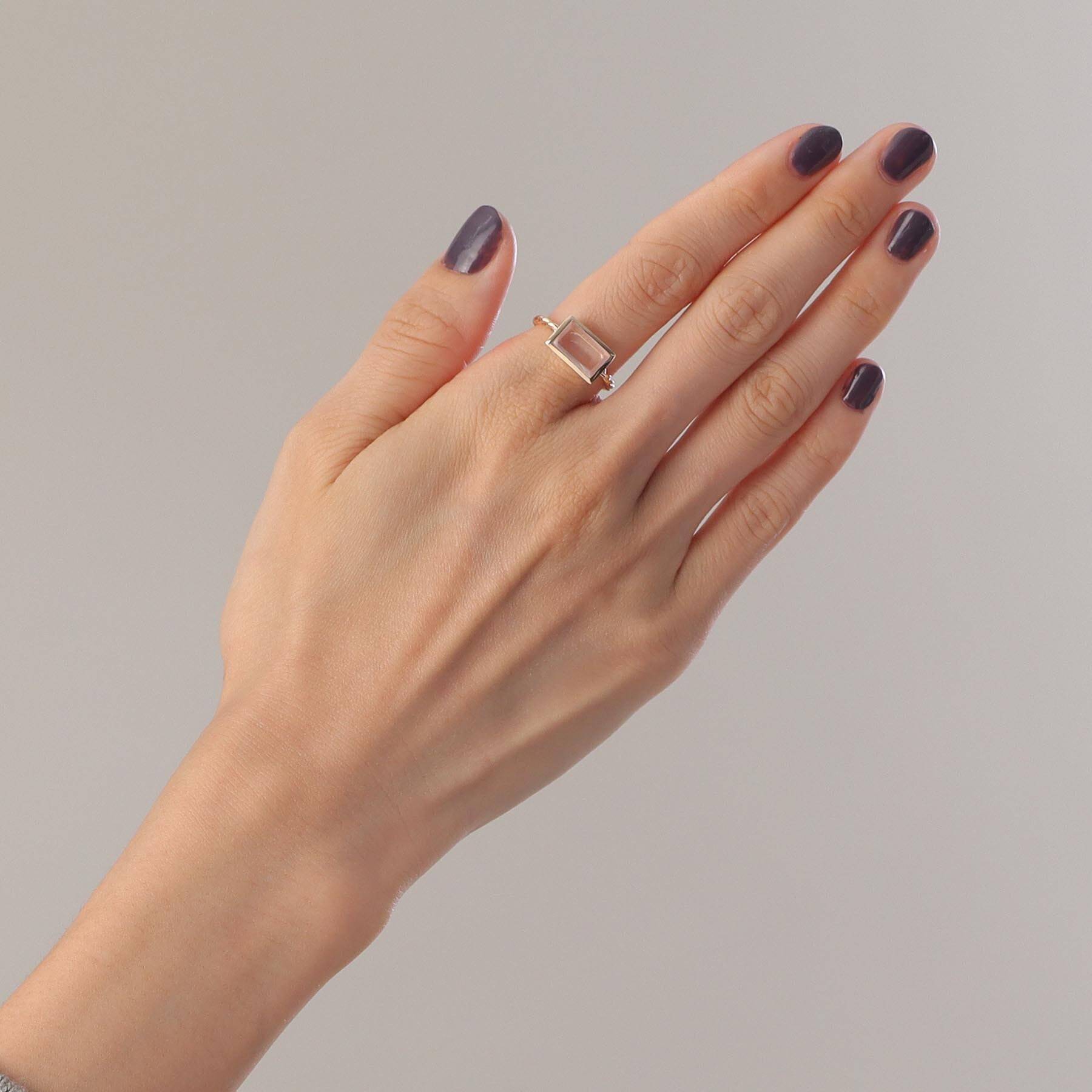 ココシュニック COCOSHNIK K10ローズクォーツ バフトップカット リング イエローゴールド(117)