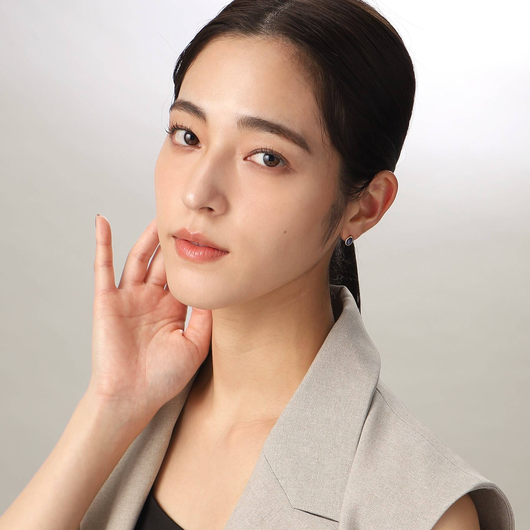 COCOSHNIK COCOSHNIK K10凱亞那石 橢圓形寶石 釘式耳環