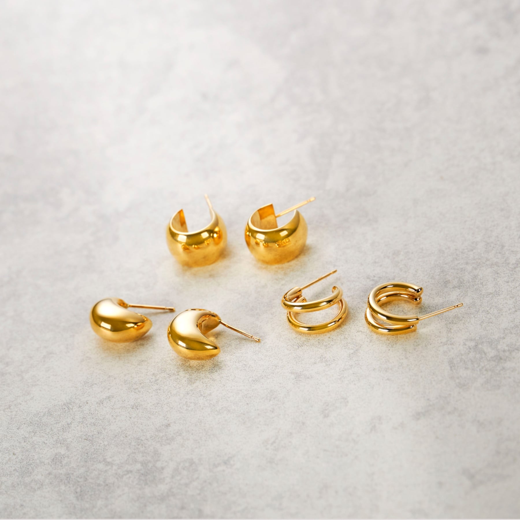 ココシュニック COCOSHNIK K10中空平甲フープ スタッドピアス クリスタル/透明(100)