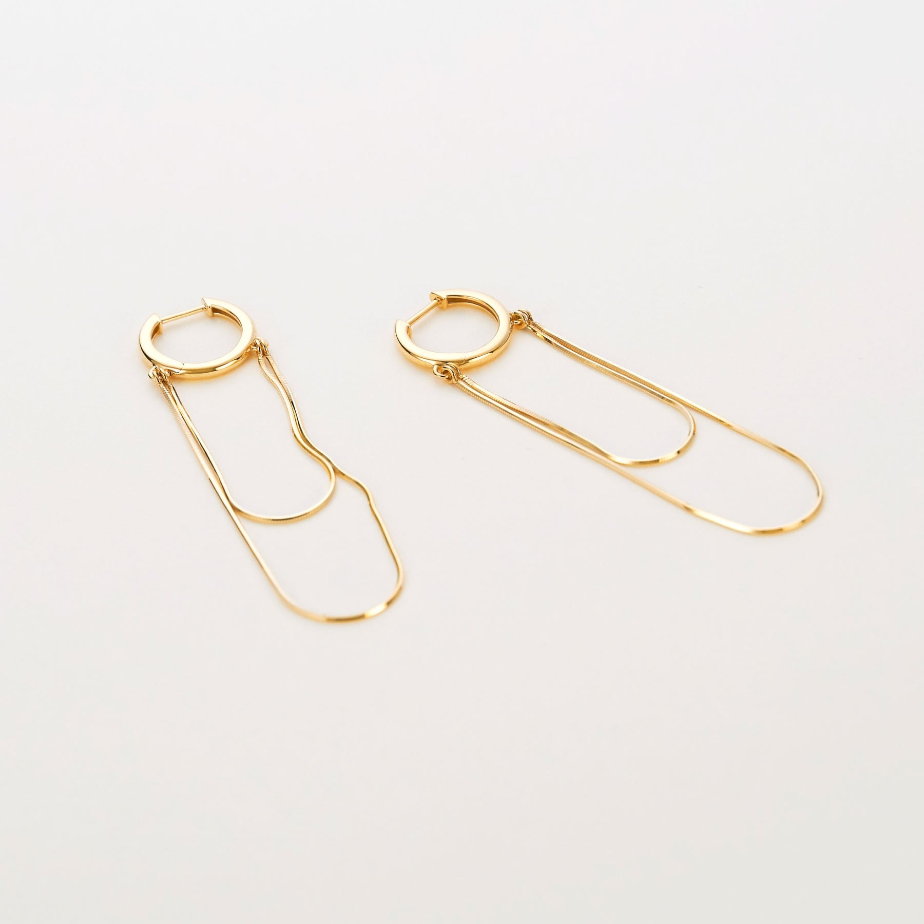ココシュニック COCOSHNIK K10コンパクトドレープ中折れ フープピアス クリスタル/透明(100)