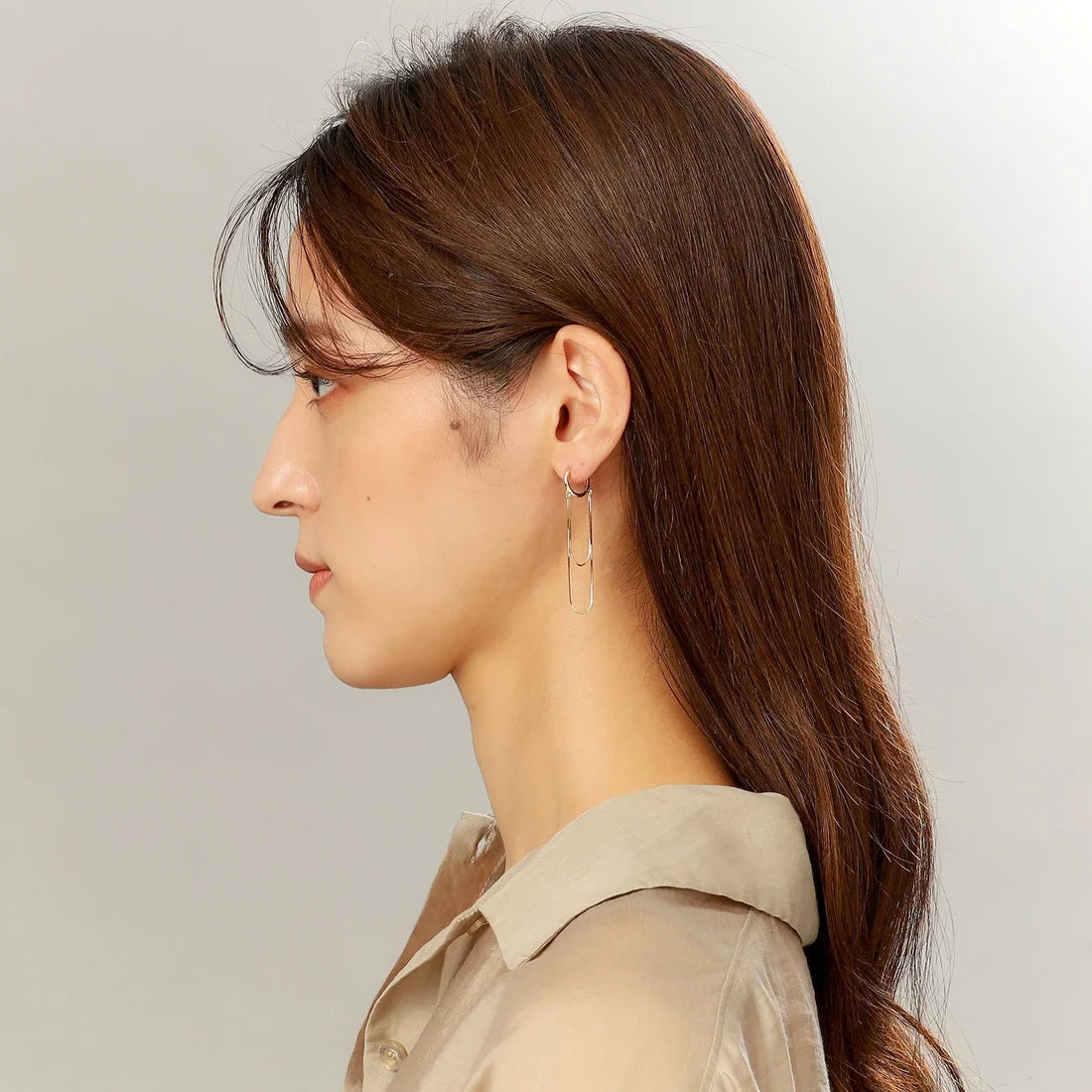COCOSHNIK COCOSHNIK K10 Compact Drape Mid-fold Hoop Earrings