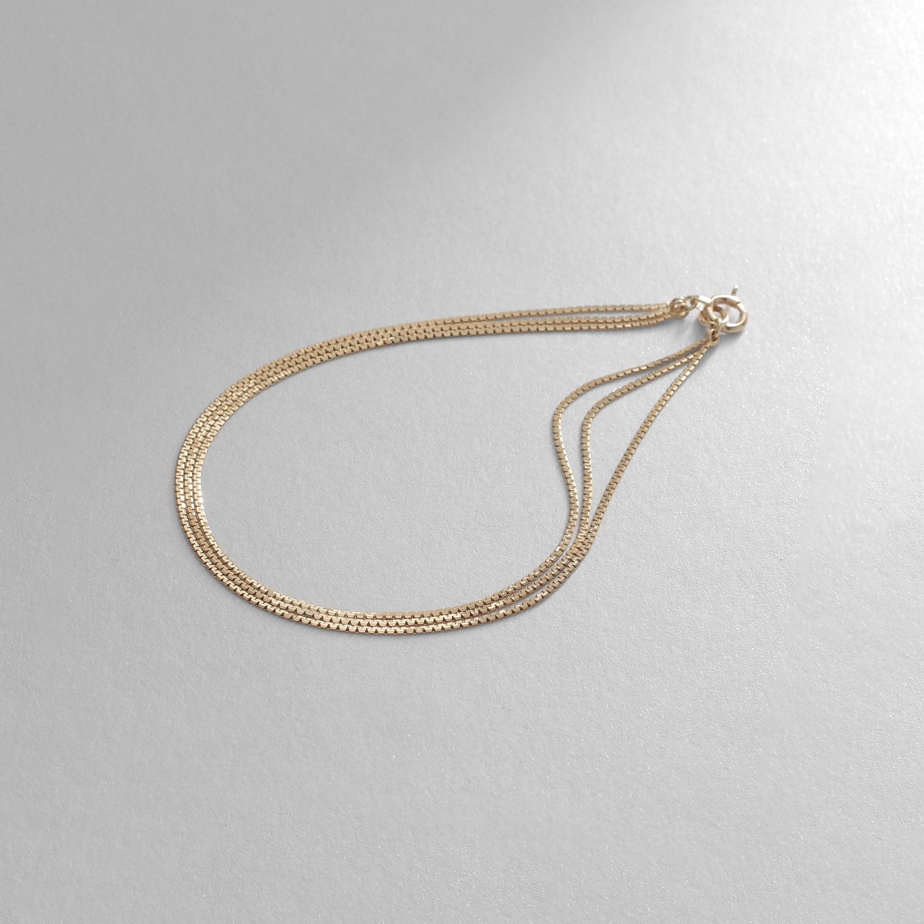 ココシュニック COCOSHNIK K10ベネチアンフラット3連 ブレスレット （イエローゴールド(100)） イエローゴールド(100)