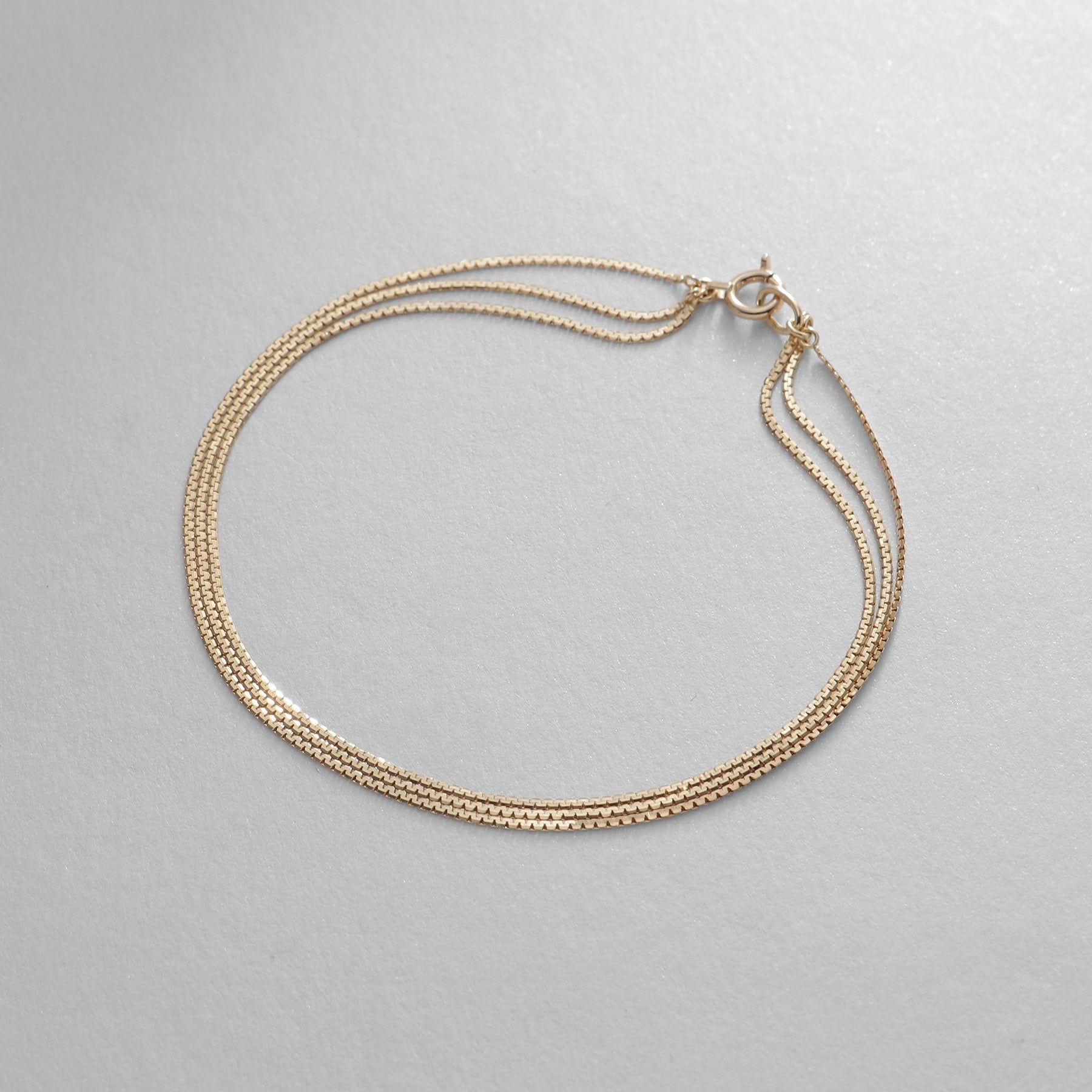 ココシュニック COCOSHNIK K10ベネチアンフラット3連 ブレスレット （イエローゴールド(100)） イエローゴールド(100)