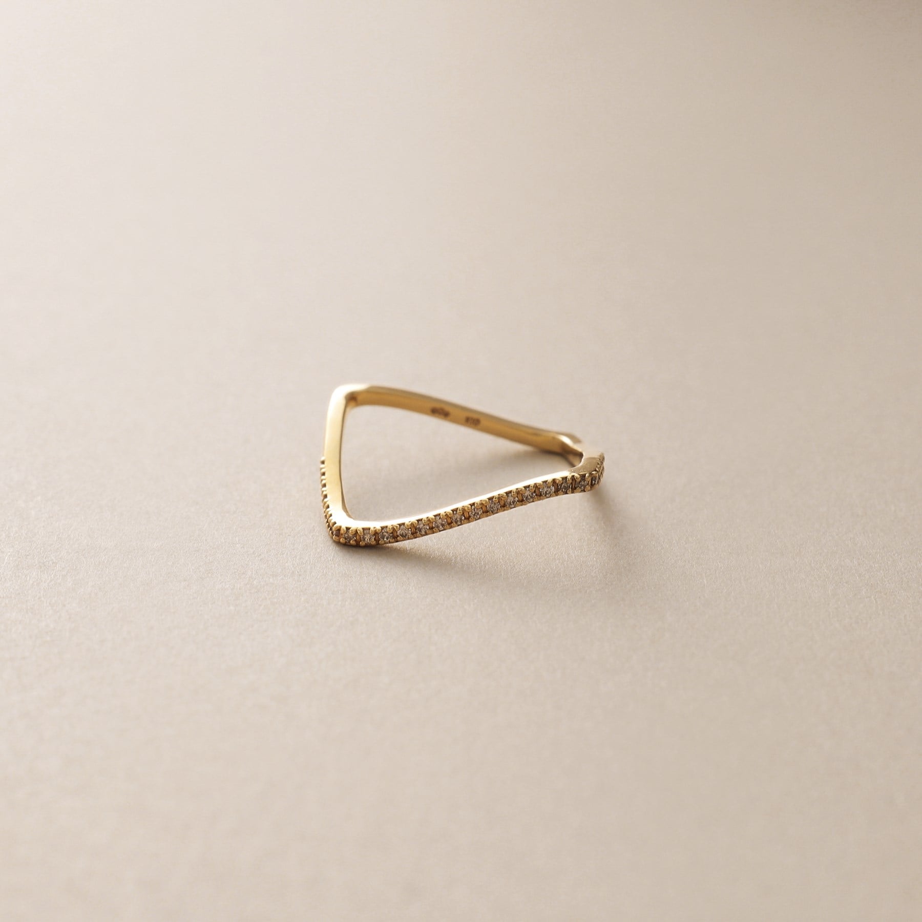 ココシュニック COCOSHNIK K10ダイヤモンド S字スクエア リング （イエローゴールド(104)） イエローゴールド(104)