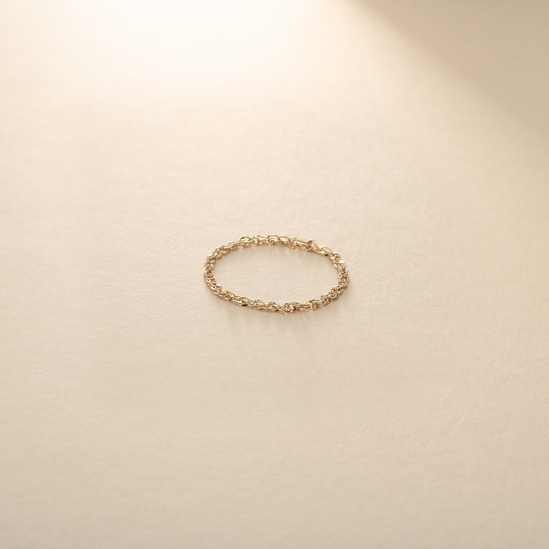 ココシュニック オンキッチュ COCOSHNIK ONKITSCH K10スキニーリング スクリューチェーン （イエローゴールド(100)） イエローゴールド(100)