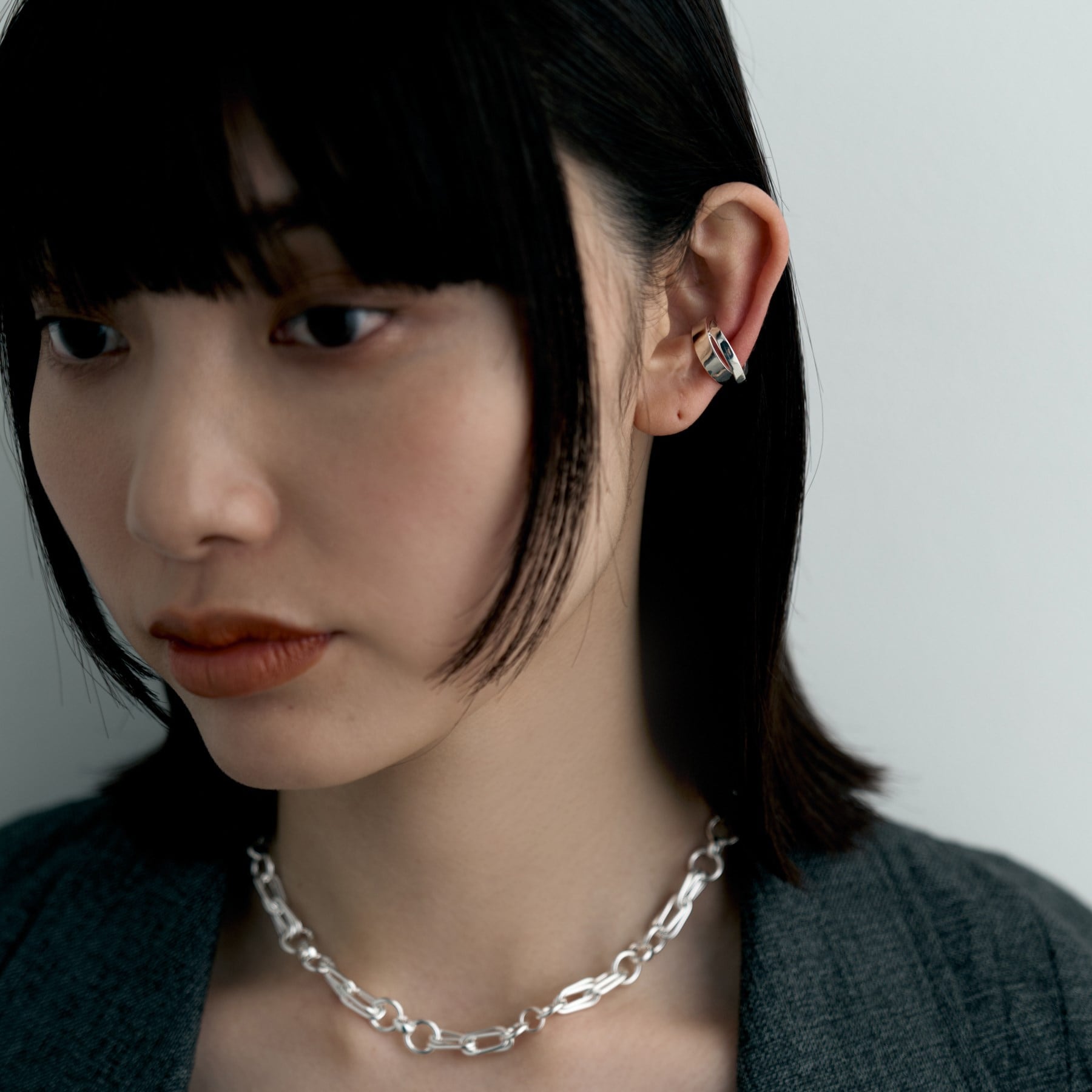 ココシュニック オンキッチュ COCOSHNIK ONKITSCH シルバー フラットオーバルクロスイヤカフ （シルバー(600)） シルバー(600)