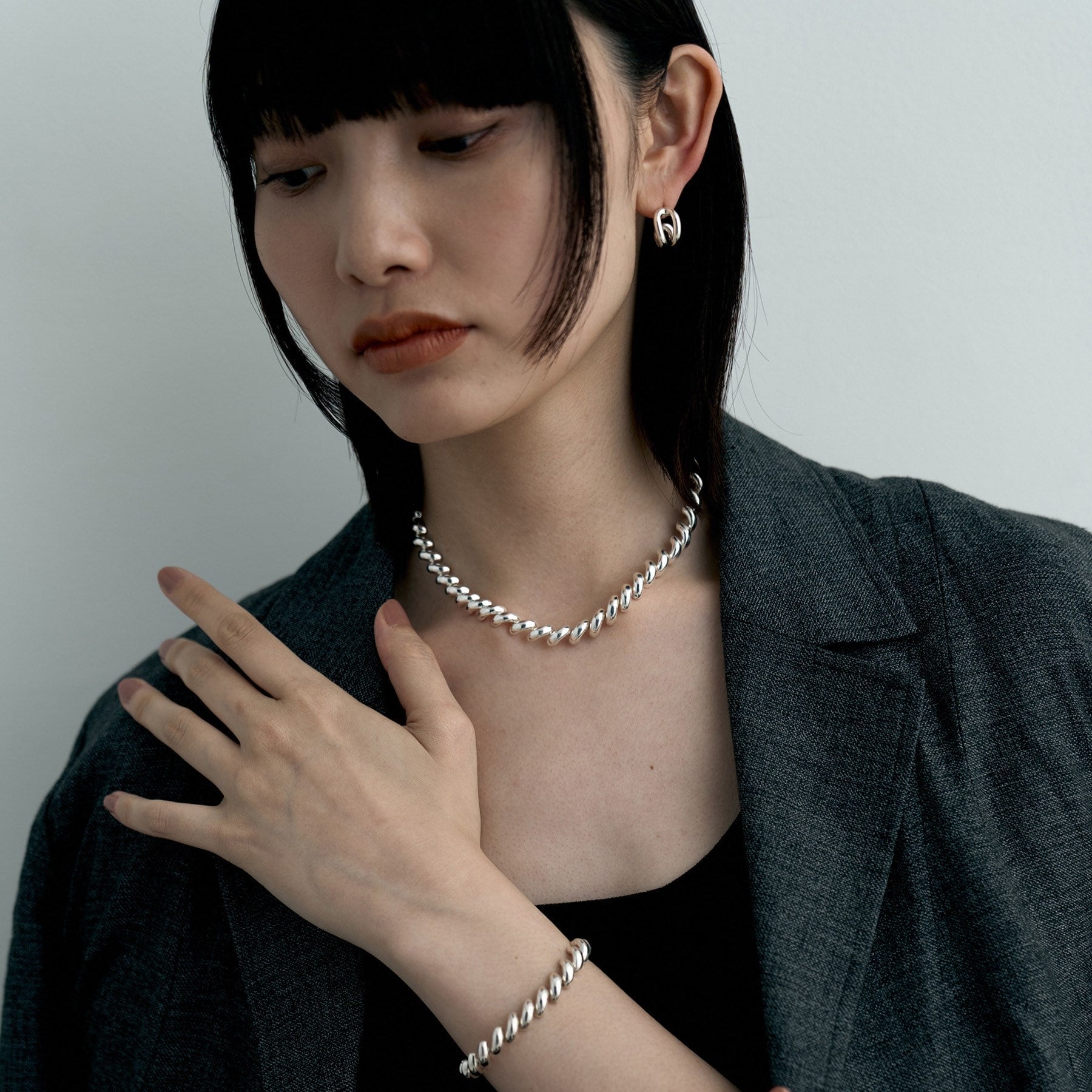 ココシュニック オンキッチュ COCOSHNIK ONKITSCH シルバー スモールフープ ニュアンスループピアス （シルバー(600)） シルバー(600)