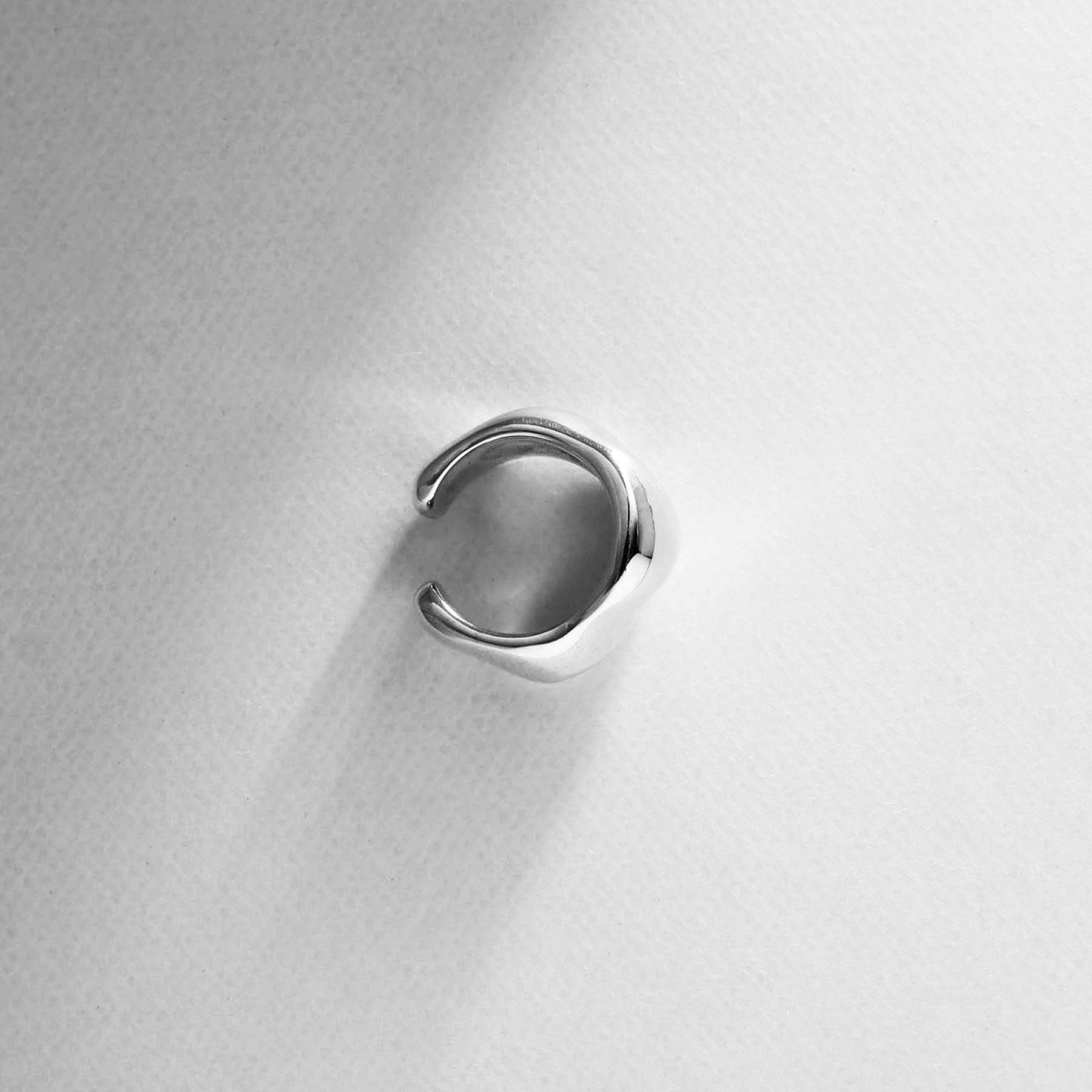 COCOSHNIK ONKITSCH COCOSHIK silver wide ear cuff S