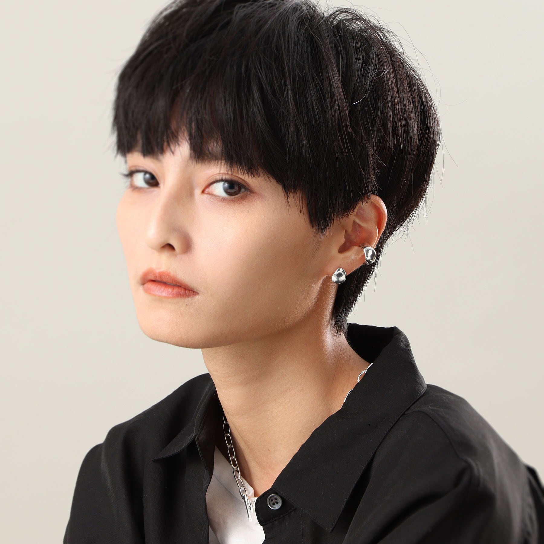 COCOSHNIK ONKITSCH COCOSHIK silver wide ear cuff S
