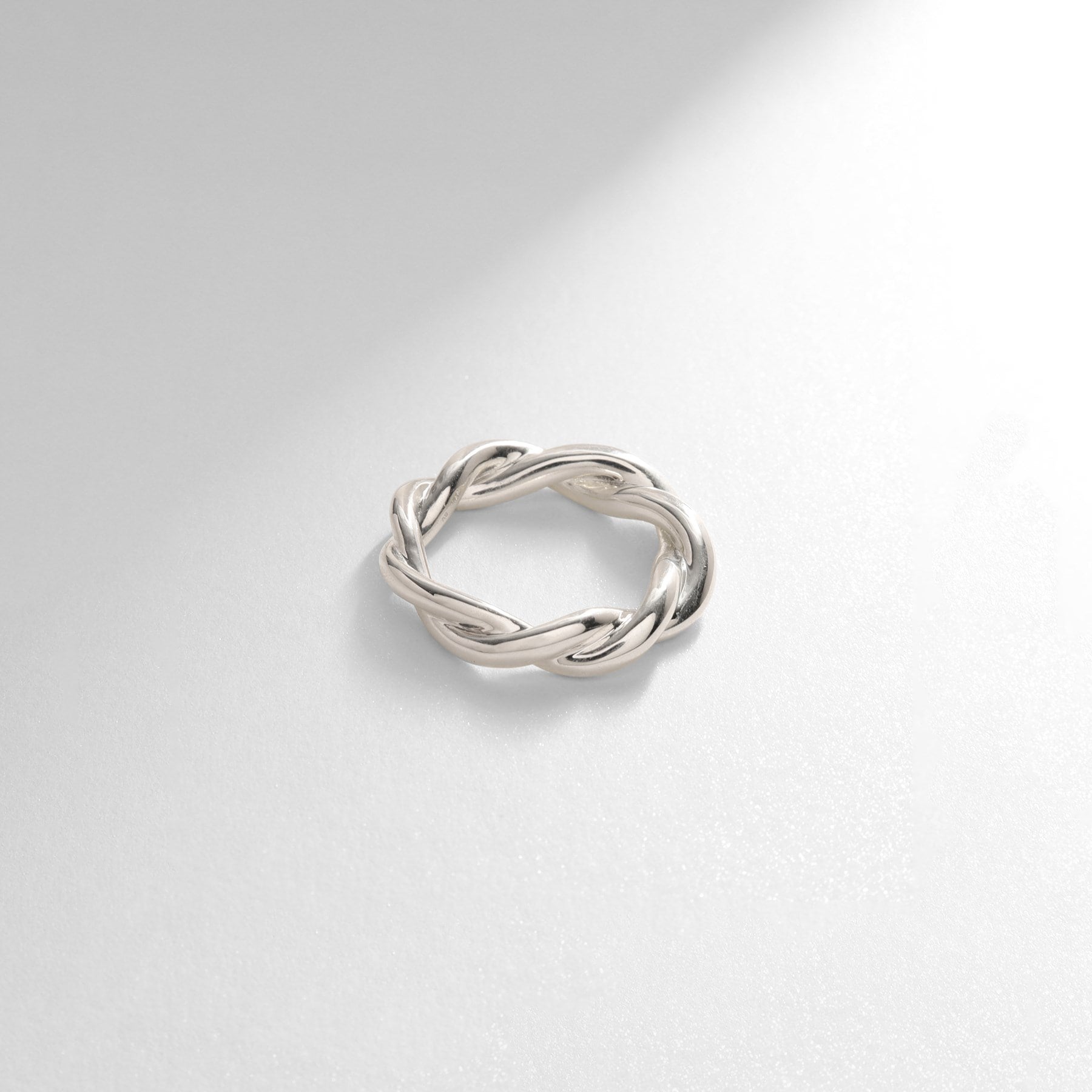 ココシュニック オンキッチュ COCOSHNIK ONKITSCH シルバー ラインリング ツイスト