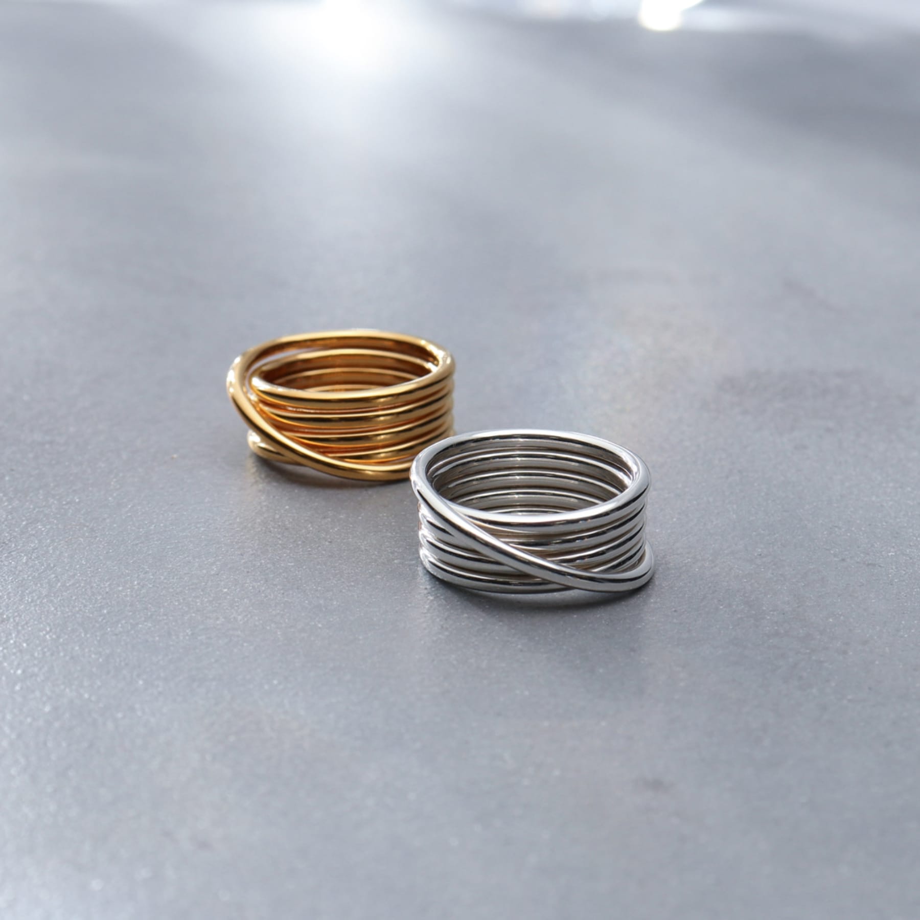 COCOSHNIK ONKITSCH silver coil ring GP