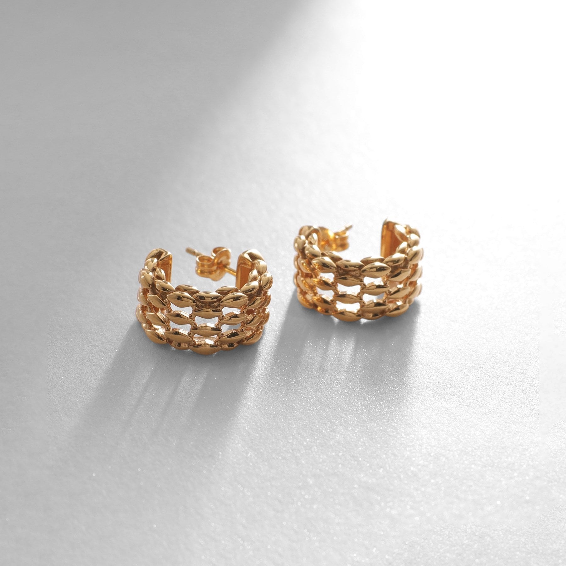 Cocoshnik Onkitsch Silver Small Hoop Marquise Mesh Earrings GP