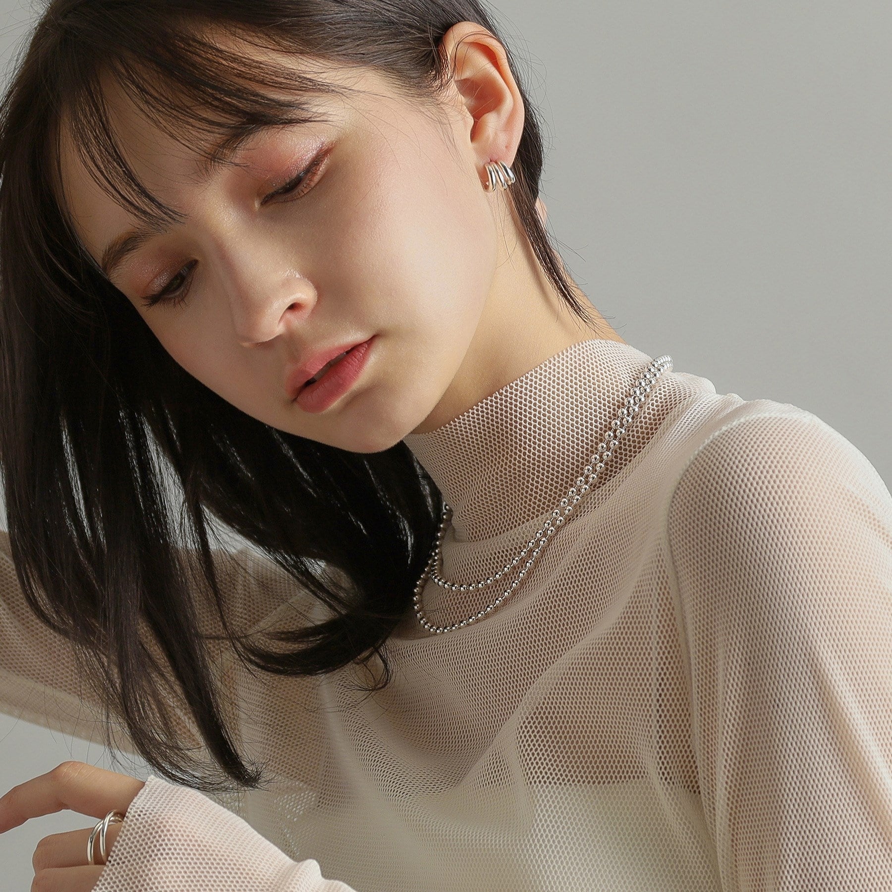 ココシュニック オンキッチュ COCOSHNIK ONKITSCH シルバー スモールフープ トリプルカーブピアス （シルバー(600)） シルバー(600)