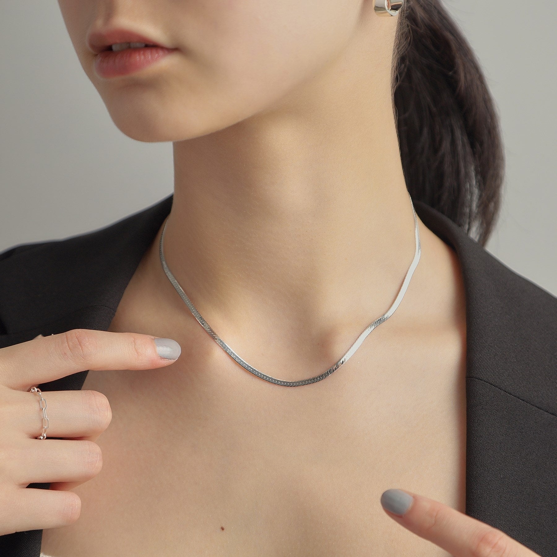 ココシュニック オンキッチュ COCOSHNIK ONKITSCH シルバー デザインチェーン フラットスネークネックレスM （シルバー(600)） シルバー(600)