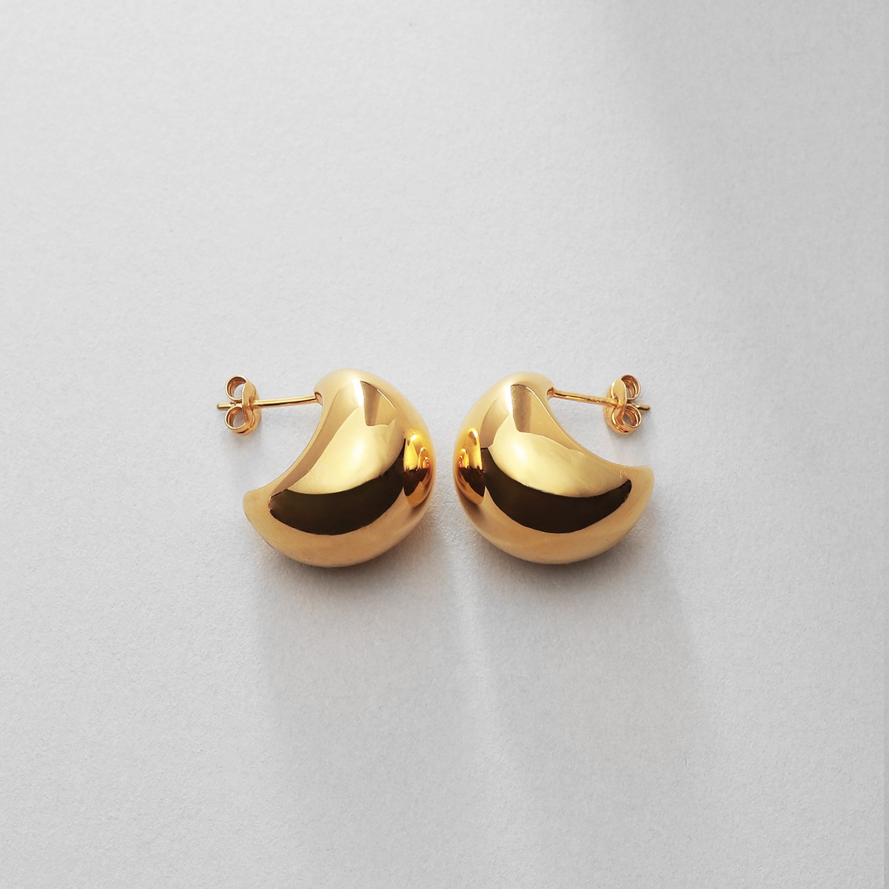 Cocoshnik Onkitsch Silver Hollow Hoop Earrings Pair Shape M GP