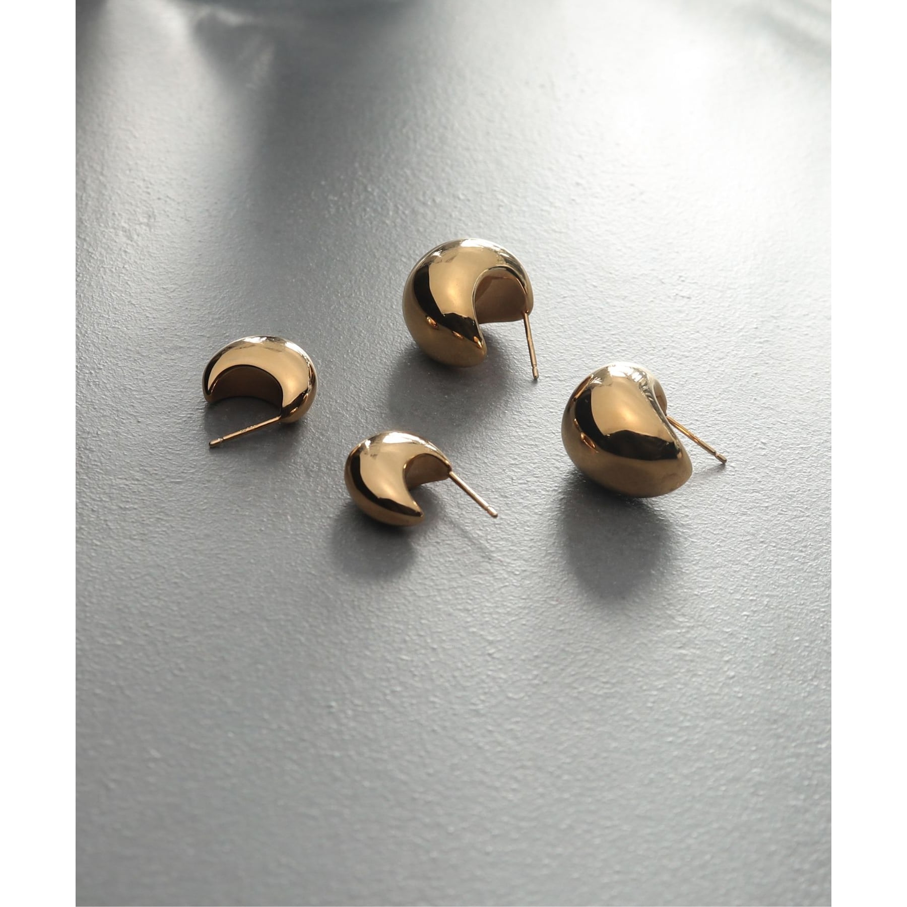 Cocoshnik Onkitsch Silver Hollow Hoop Earrings Pair Shape M GP
