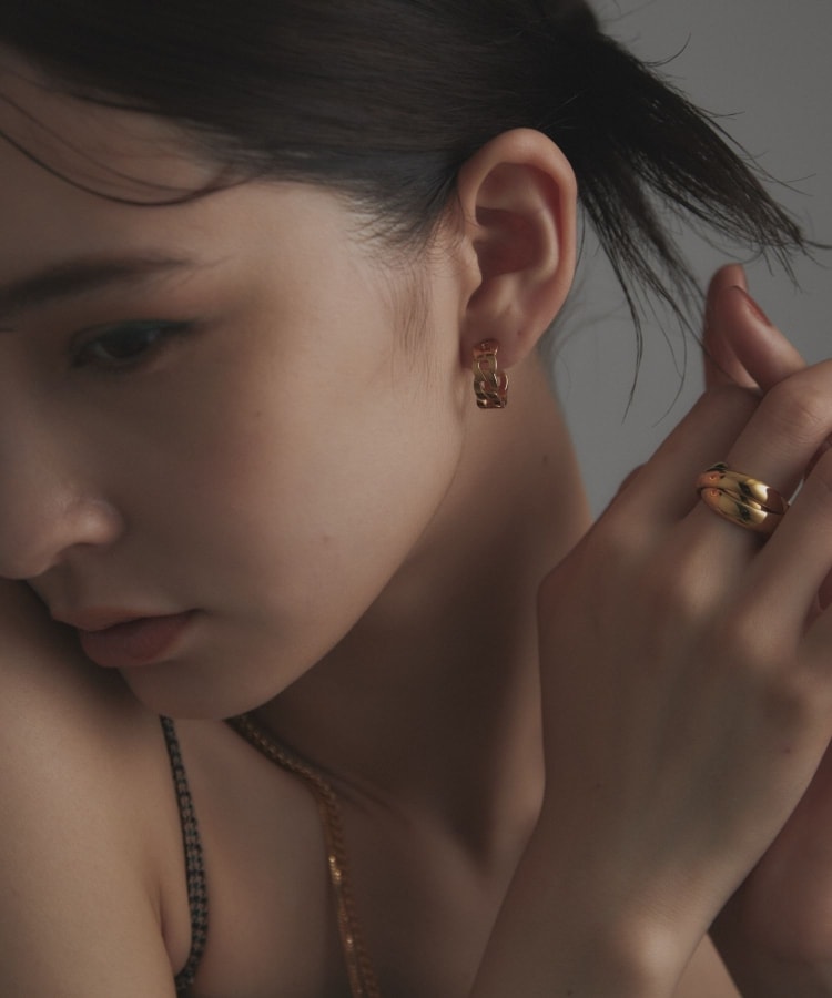 ココシュニック オンキッチュ COCOSHNIK ONKITSCH シルバー フラットカーブチェーンモチーフピアス GP （クリスタル/透明(600)） クリスタル/透明(600)