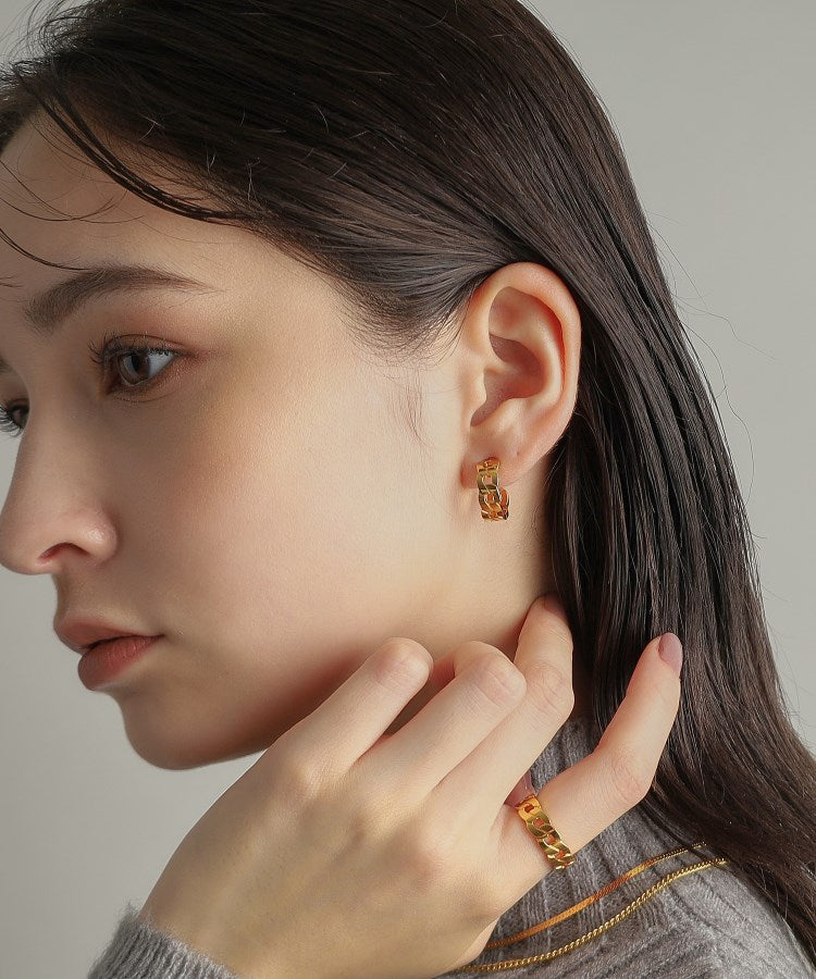 ココシュニック オンキッチュ COCOSHNIK ONKITSCH シルバー フラットカーブチェーンモチーフピアス GP （クリスタル/透明(600)） クリスタル/透明(600)