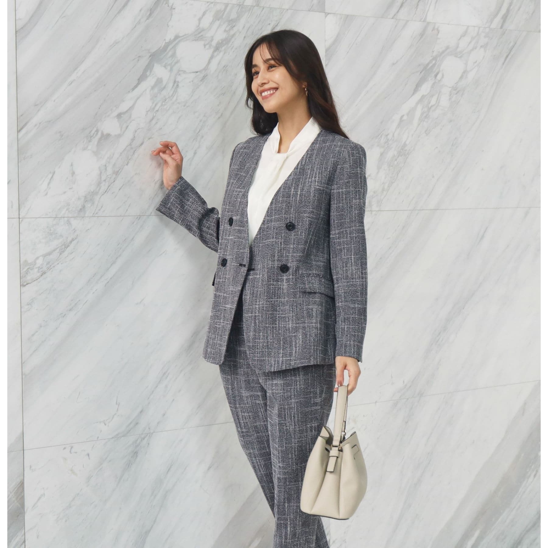 Coup de Chance 【Washable / Set-up Available】 A carefully crafted silhouette! A sleek and feminine no-collar double jacket.