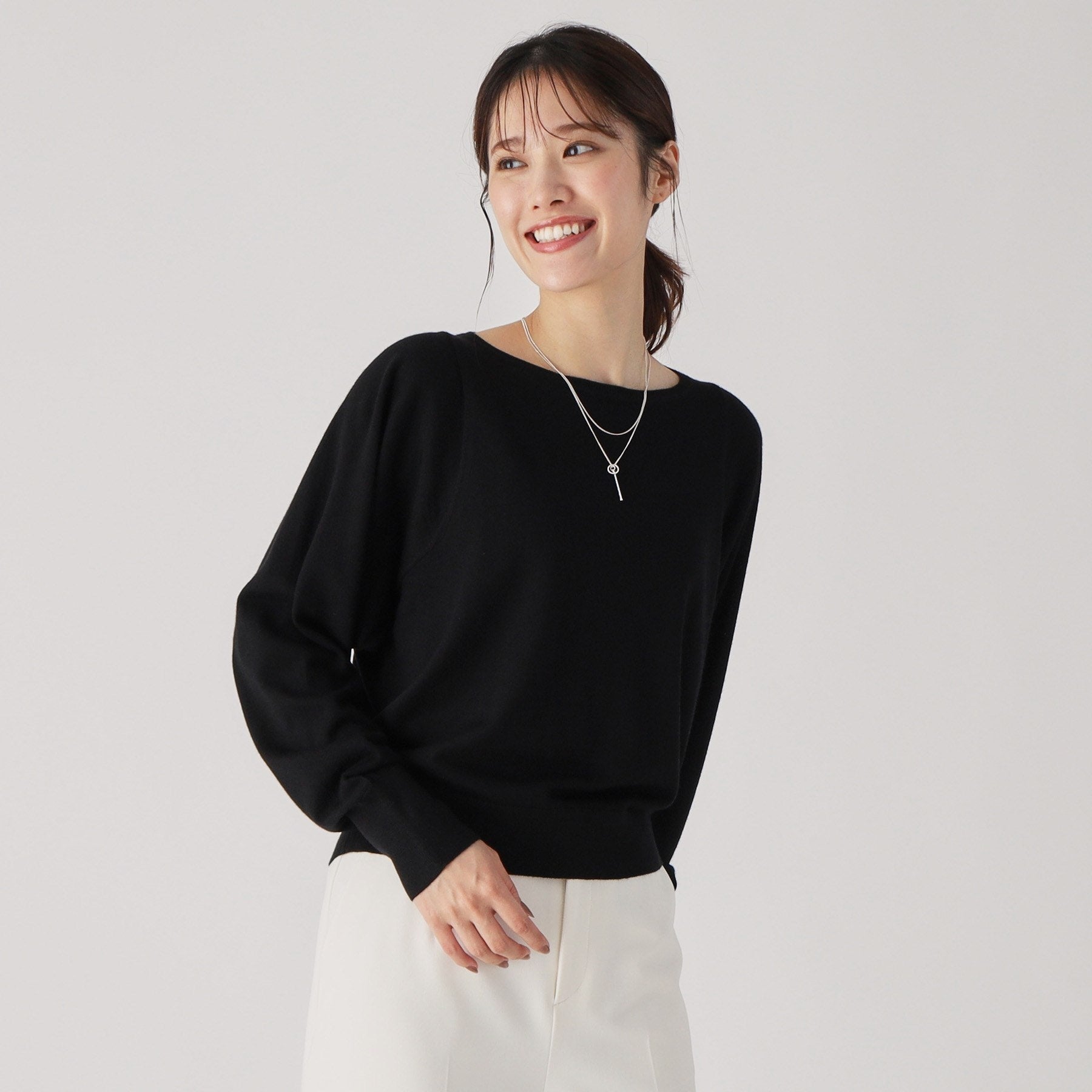 COUP DE CHANCE COUP DE CHANCE 【Cashmere Blend / Smooth and Soft Texture】 A high-gauge knit top that achieves high-quality adult casual style.