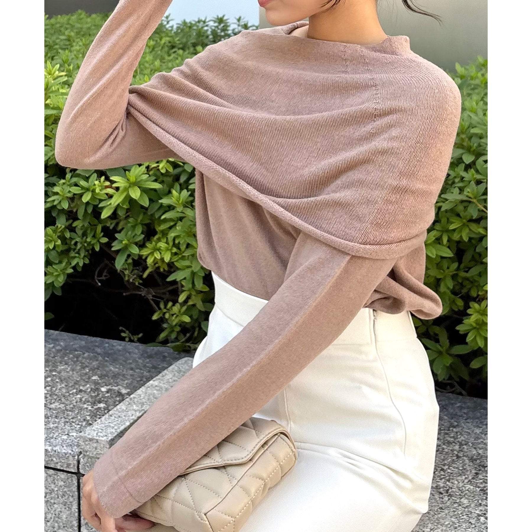 COUP DE CHANCE COUP DE CHANCE 【Made in Japan / Can be worn under a coat】 Looks great! Smooth and comfortable off-shoulder knit pullover.