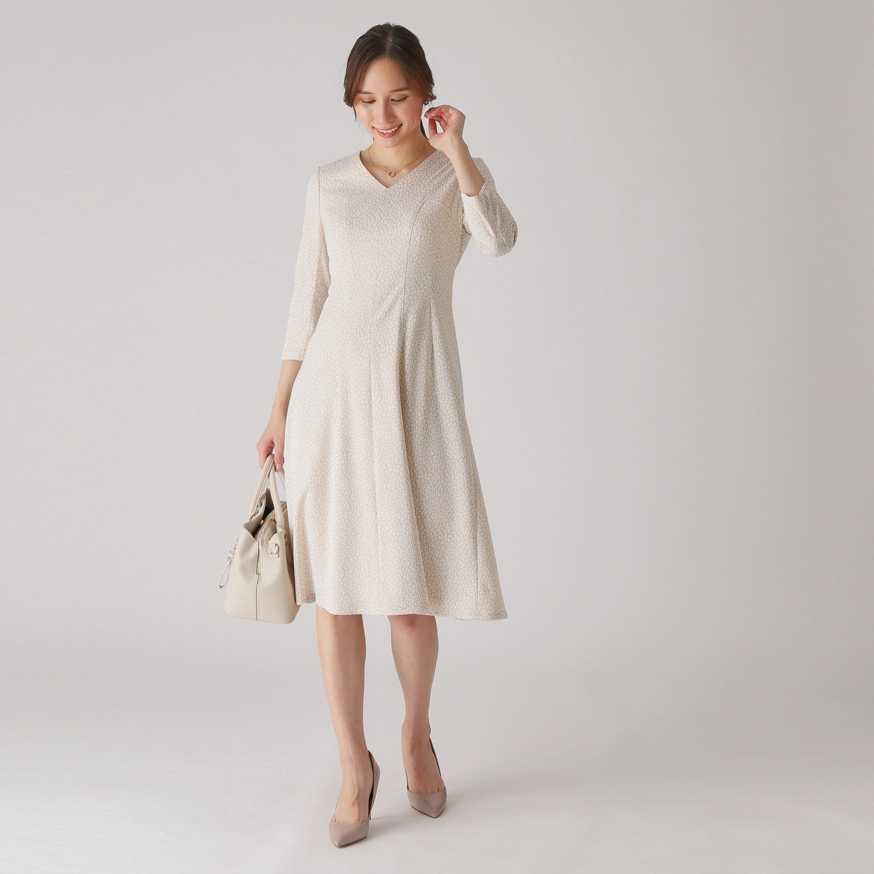 クードシャンス COUP DE CHANCE 【洗える／日本製／ジオメ柄】拘りの美シルエット！大人のフィット＆フレアワンピース （グレージュ(450)） グレージュ(450)