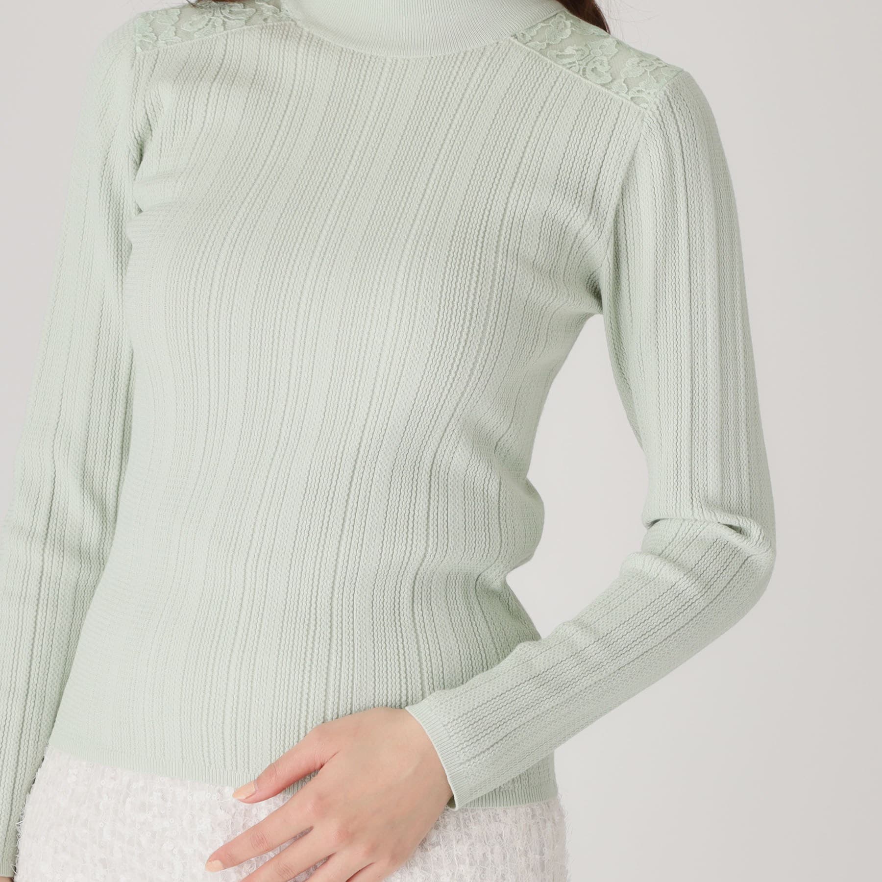 COUP DE CHANCE COUP DE CHANCE 【Washable】 Delicate lace creates a feminine look in this knit top.