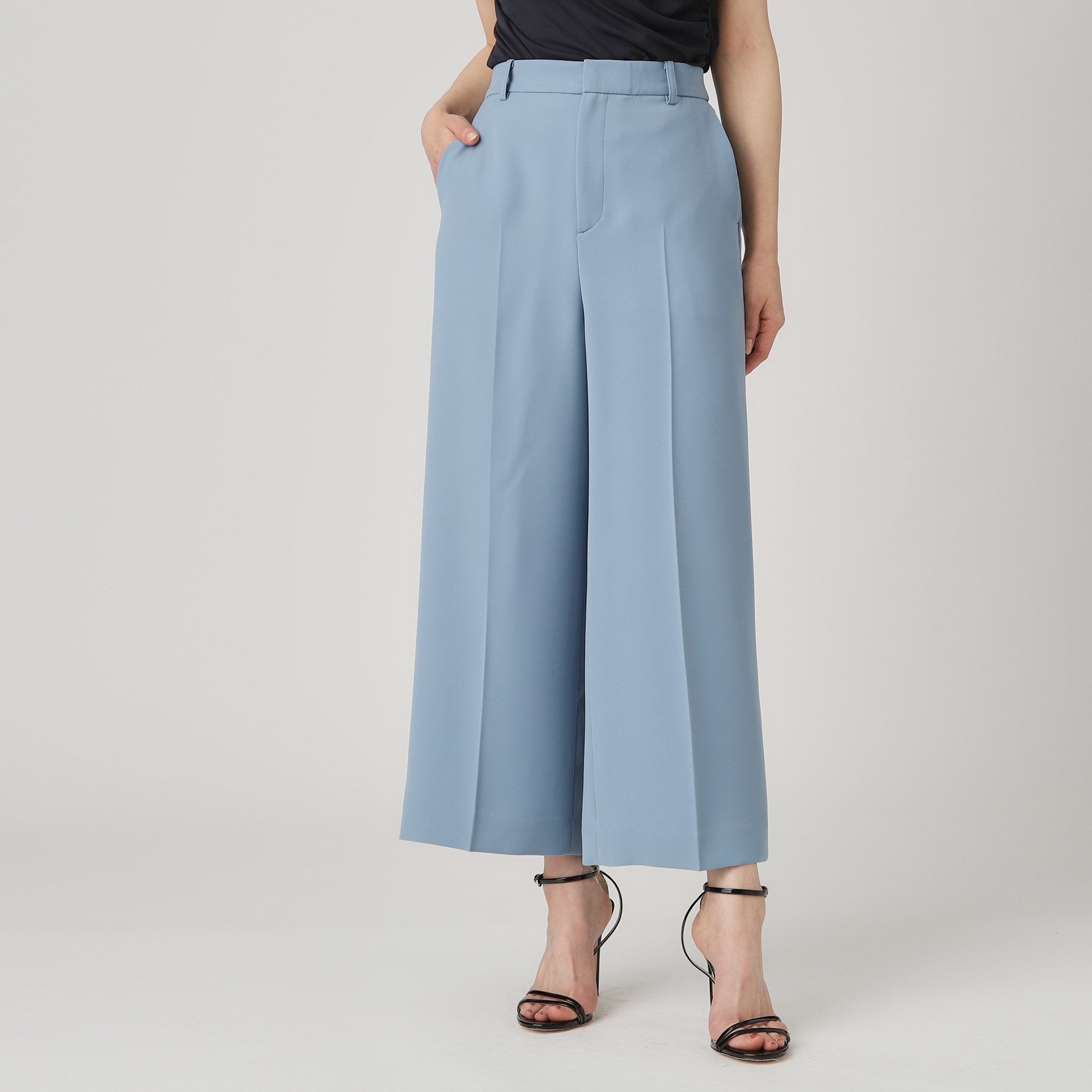 クードシャンス COUP DE CHANCE 【洗える／日本製／裏付き】センタープレス入ワイドパンツ （ブルー(091)） ブルー(091)